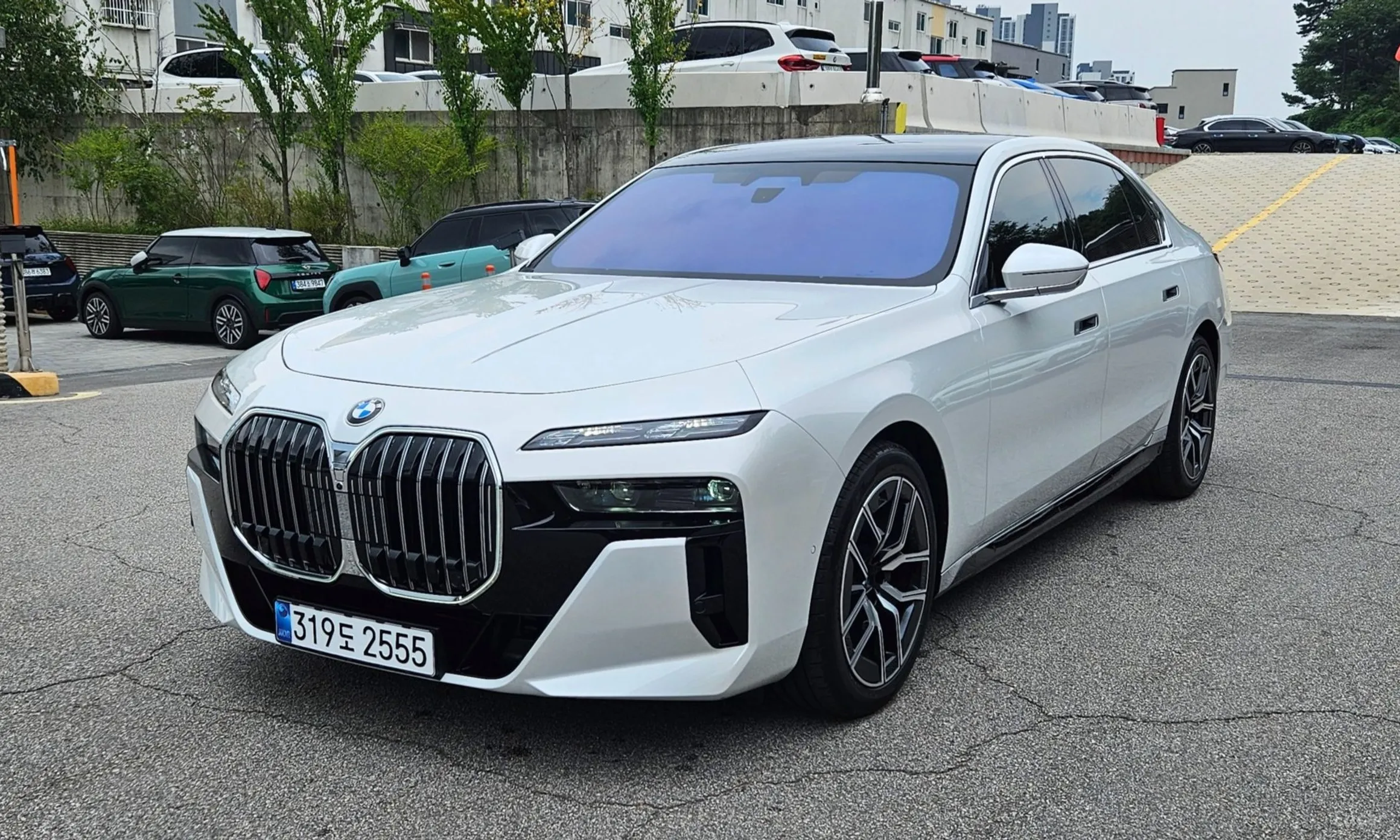 BMW 7 Series (G70)