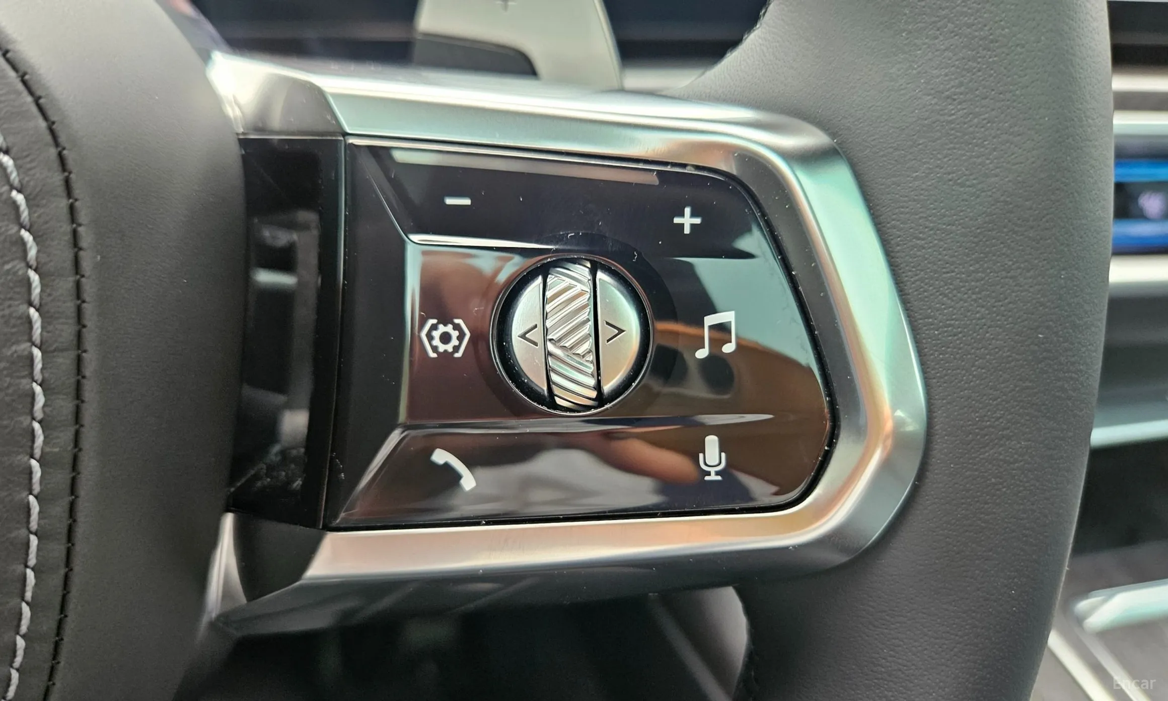 BMW 7 Series (G70) превью 13