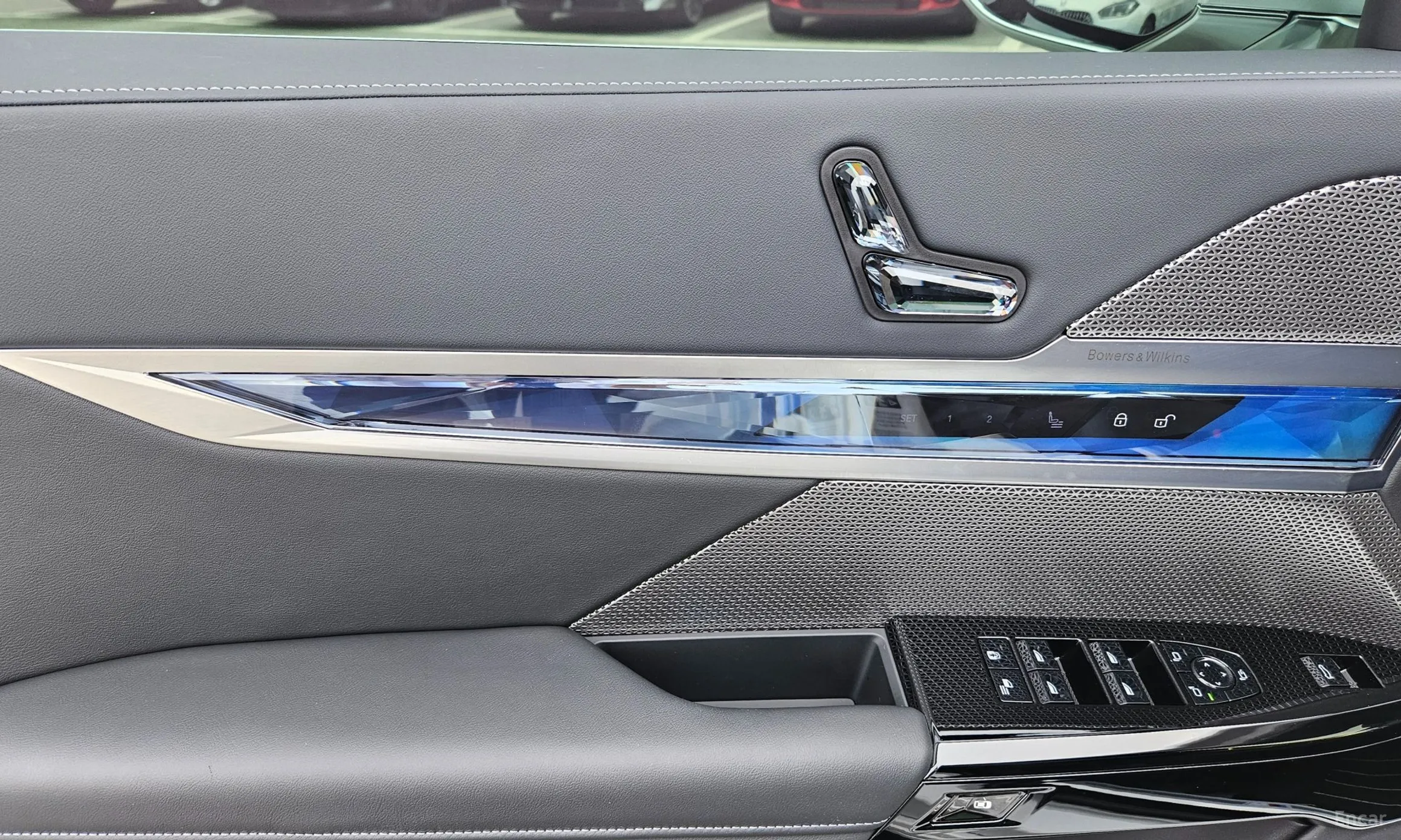 BMW 7 Series (G70) превью 15