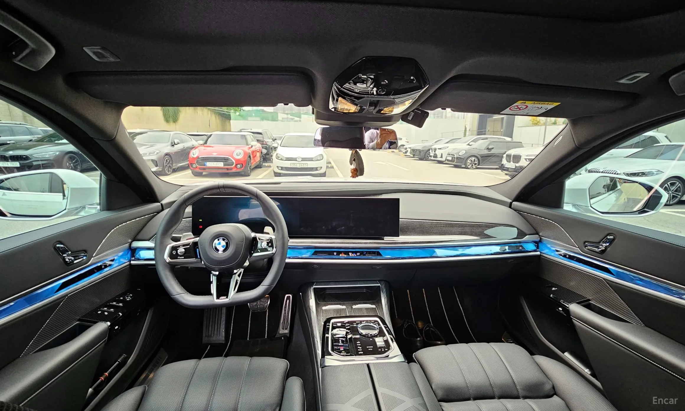 BMW 7 Series (G70) превью 7