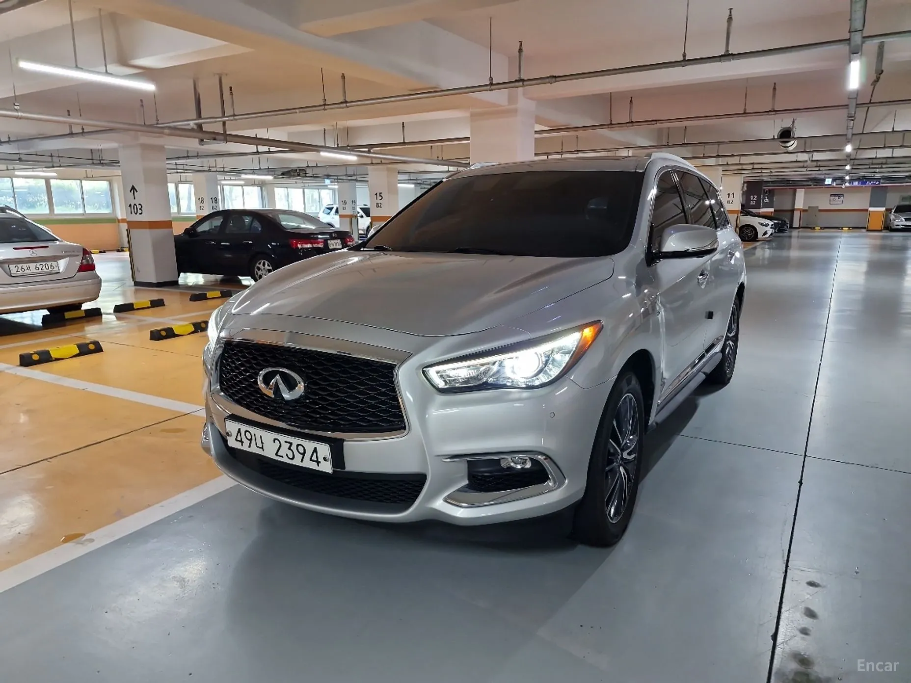 Infiniti QX60 превью 3