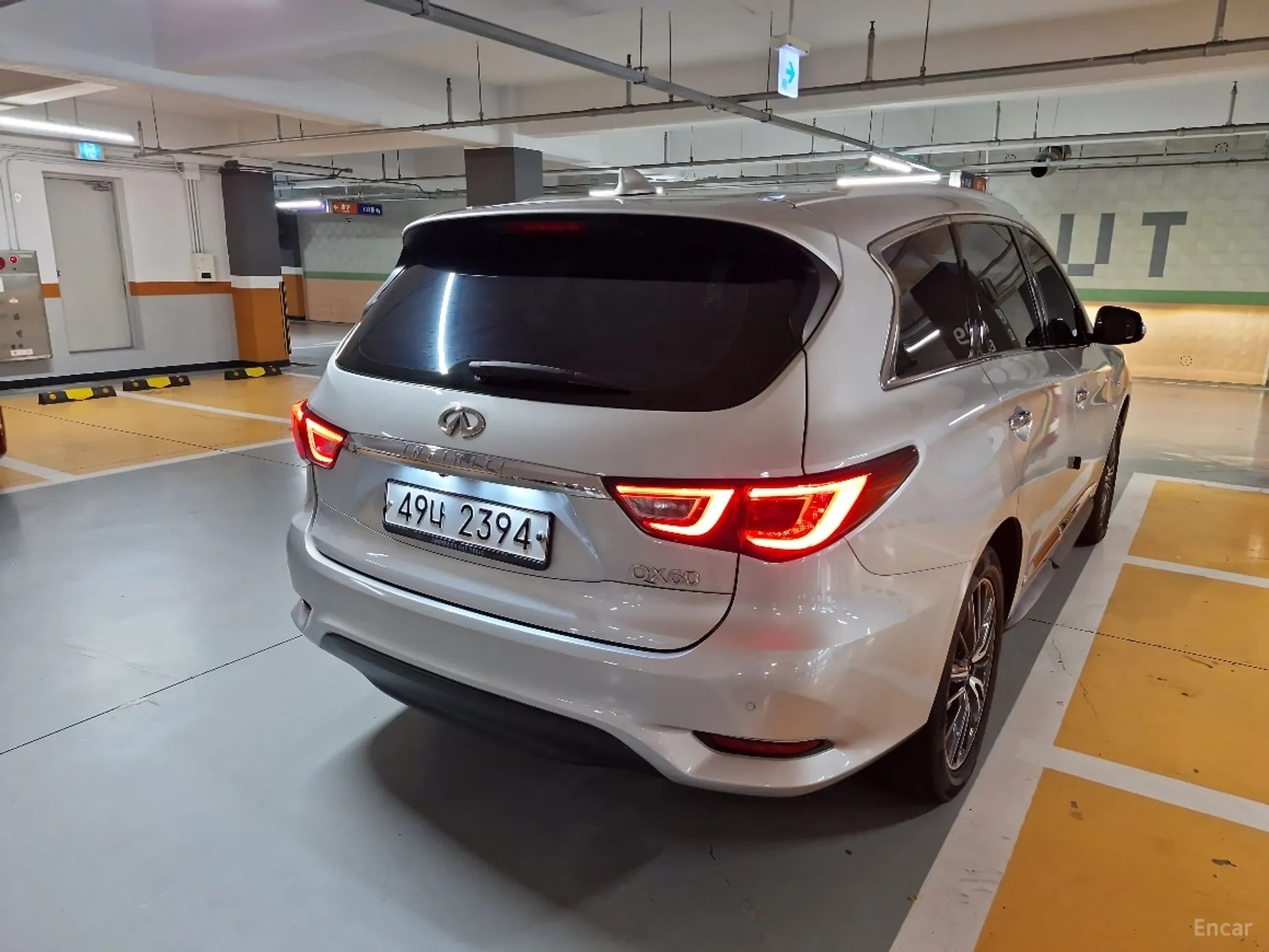 Infiniti QX60 превью 4