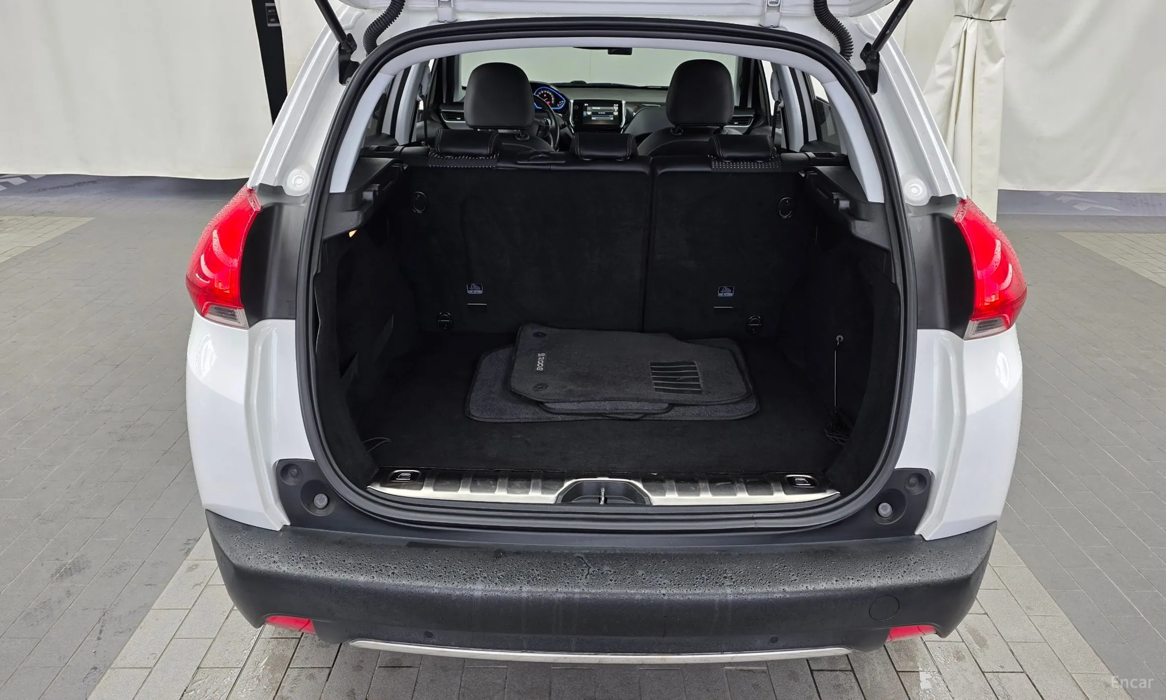 Peugeot 2008. превью 20