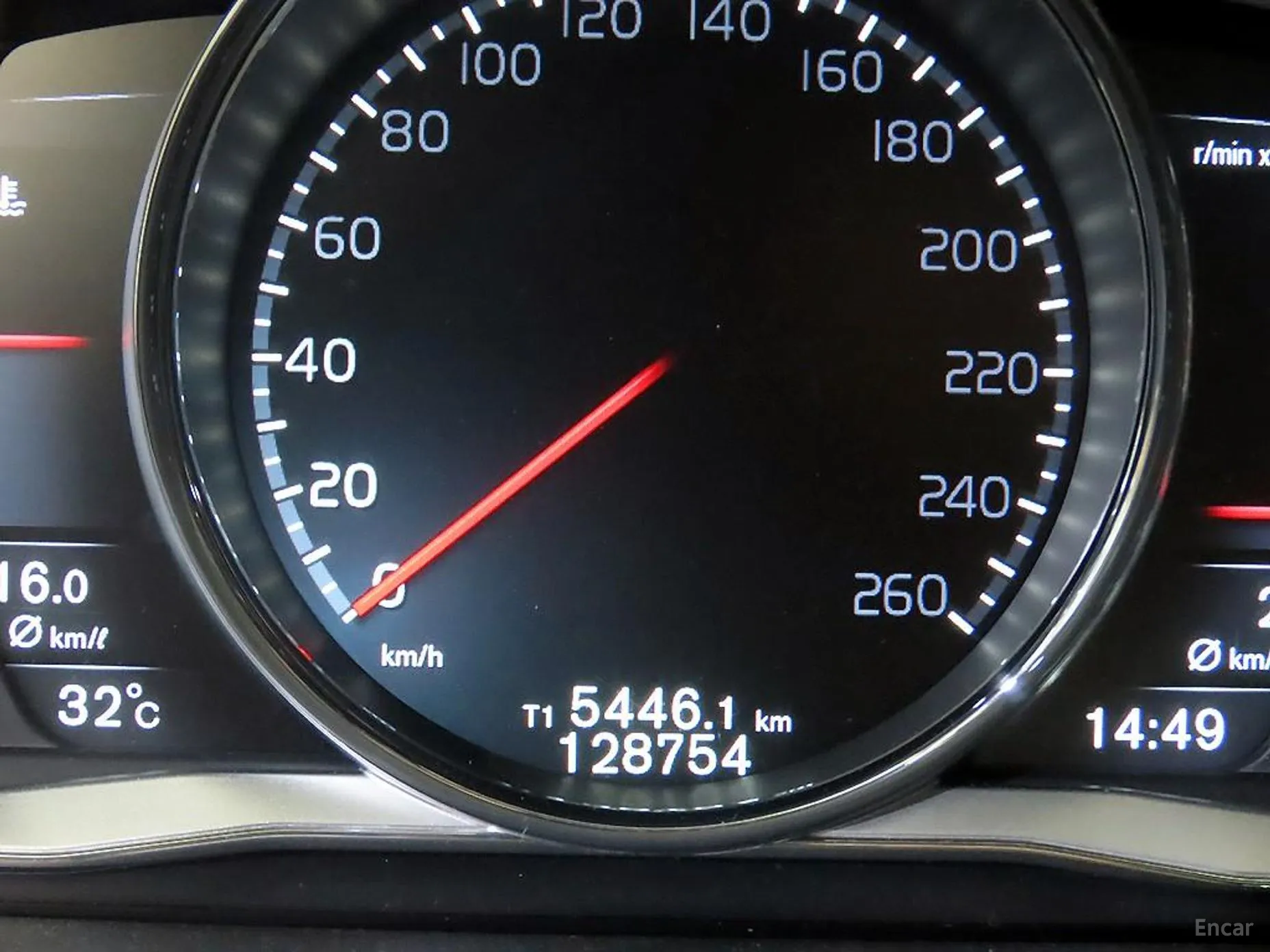 Volvo S80 превью 9