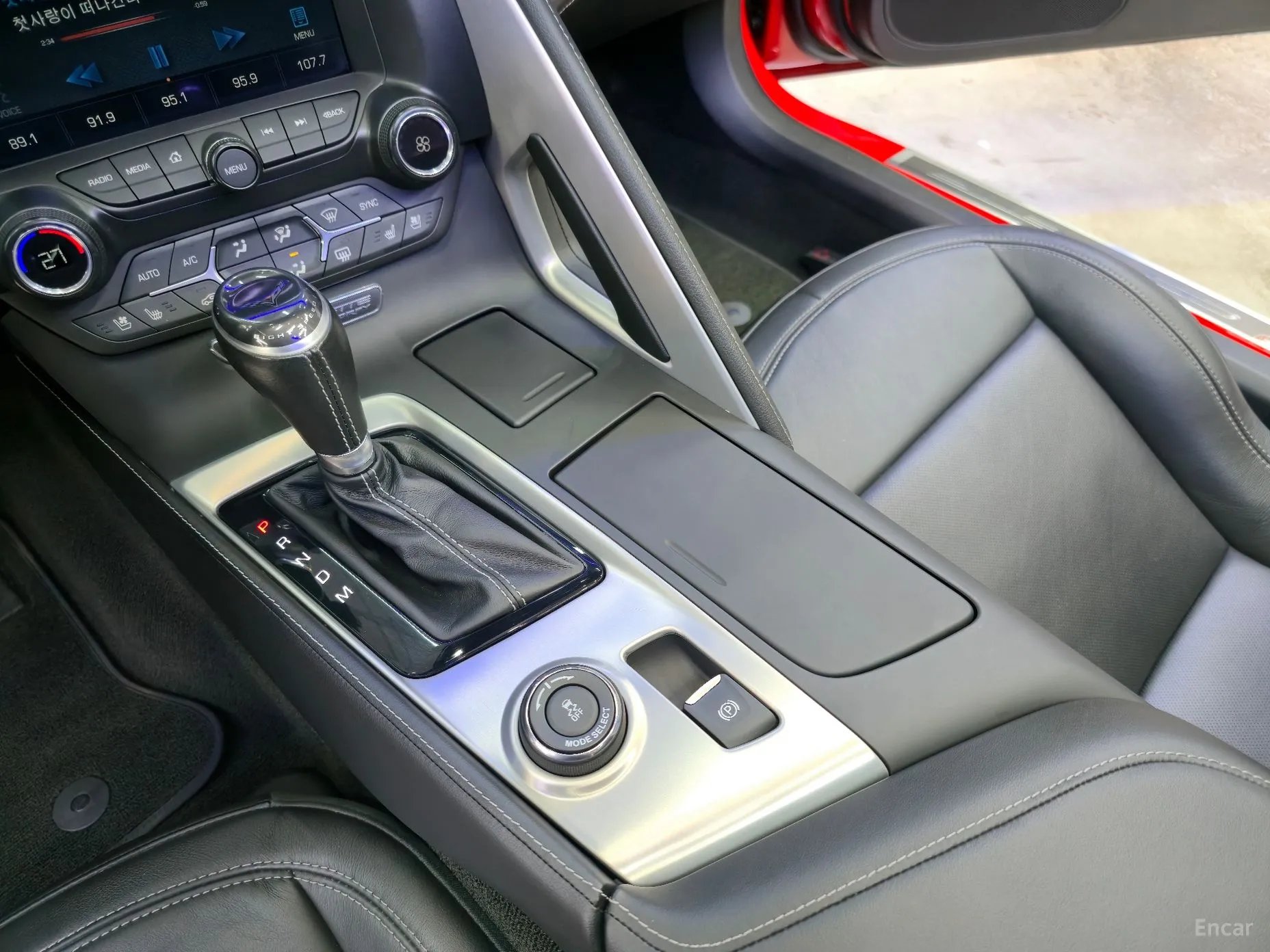 Chevrolet Corvette превью 13