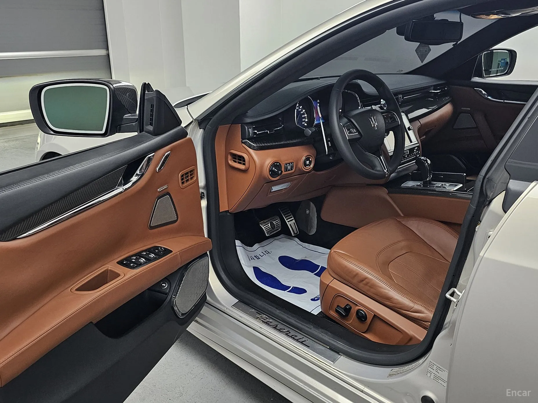 Maserati Quattroporte превью 12