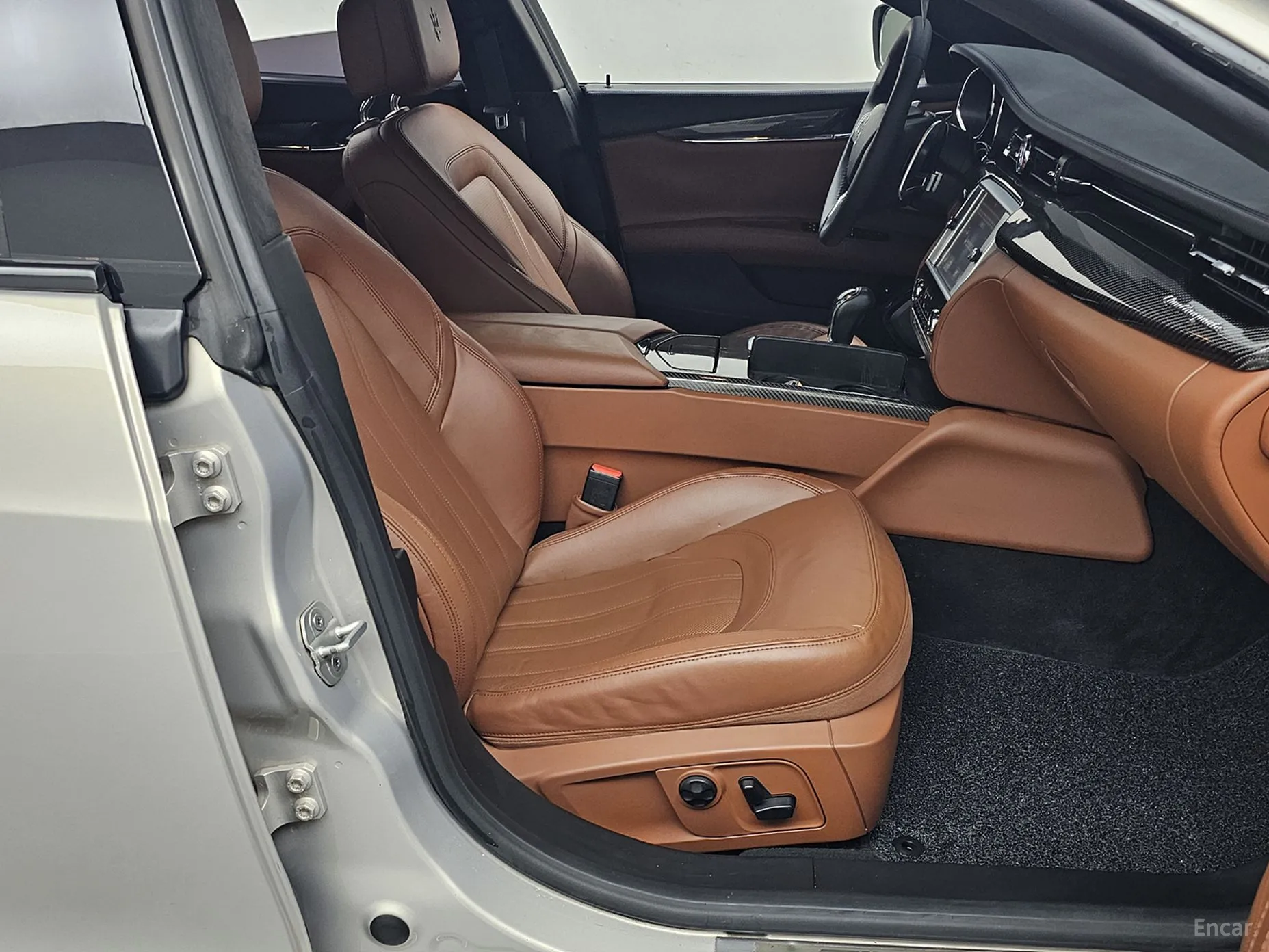 Maserati Quattroporte превью 13