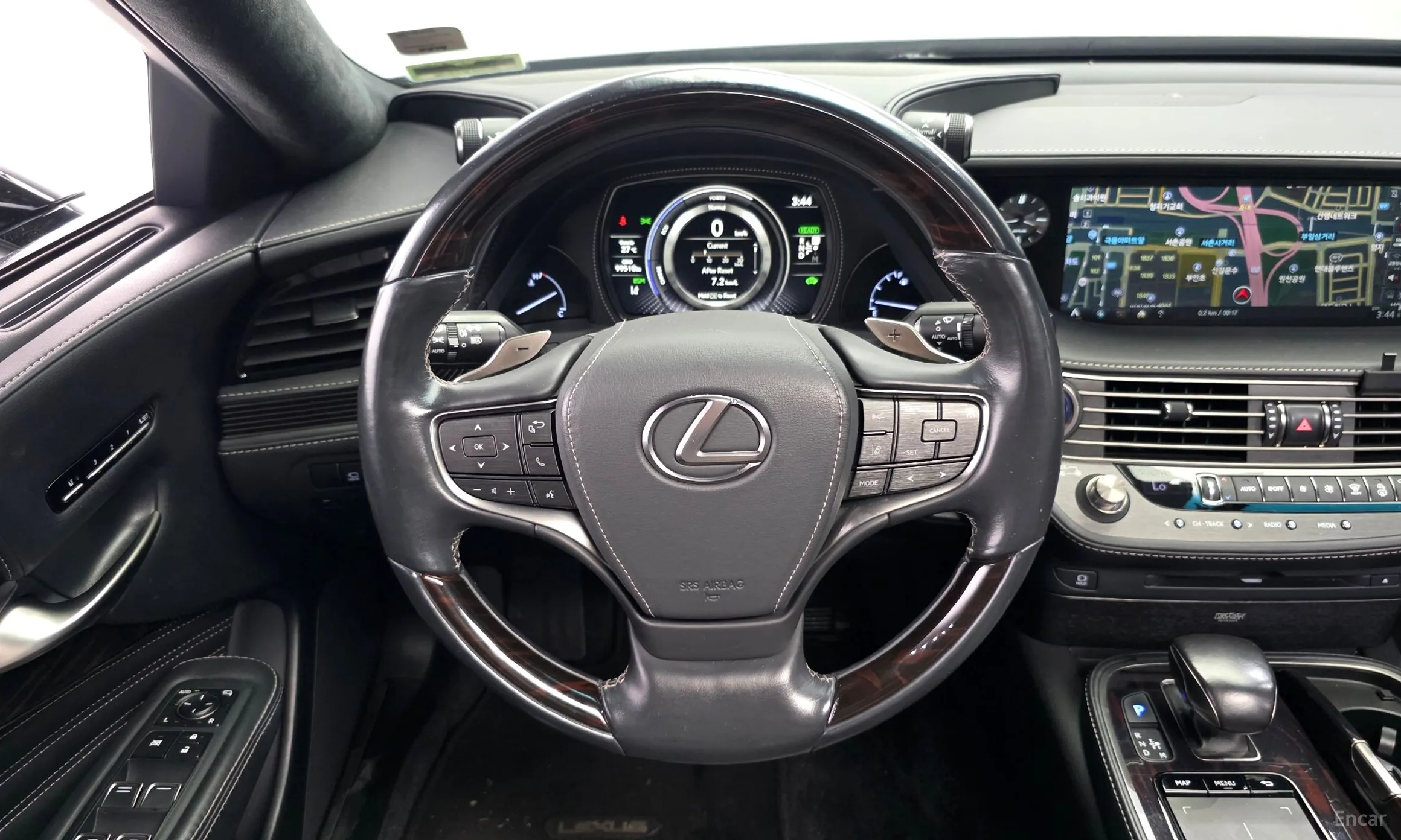Lexus LS500h Gen 5 превью 13