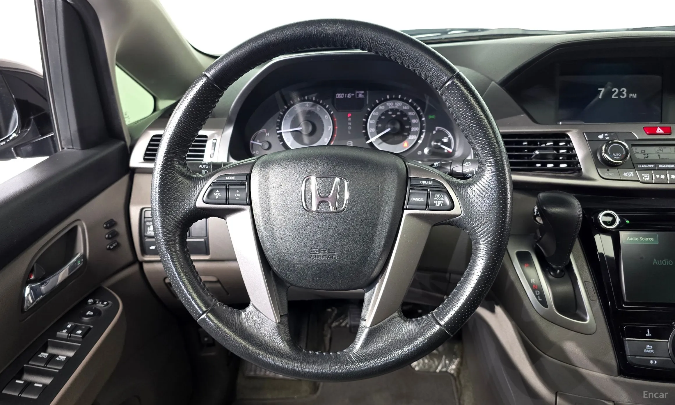 Honda Odyssey превью 12