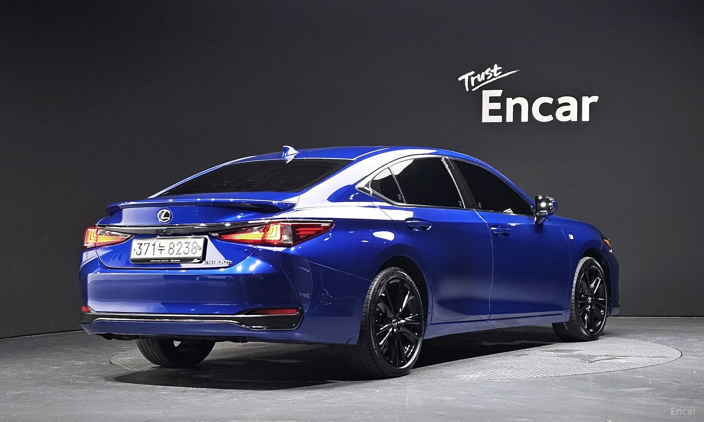 Lexus ES300h 7th Generation