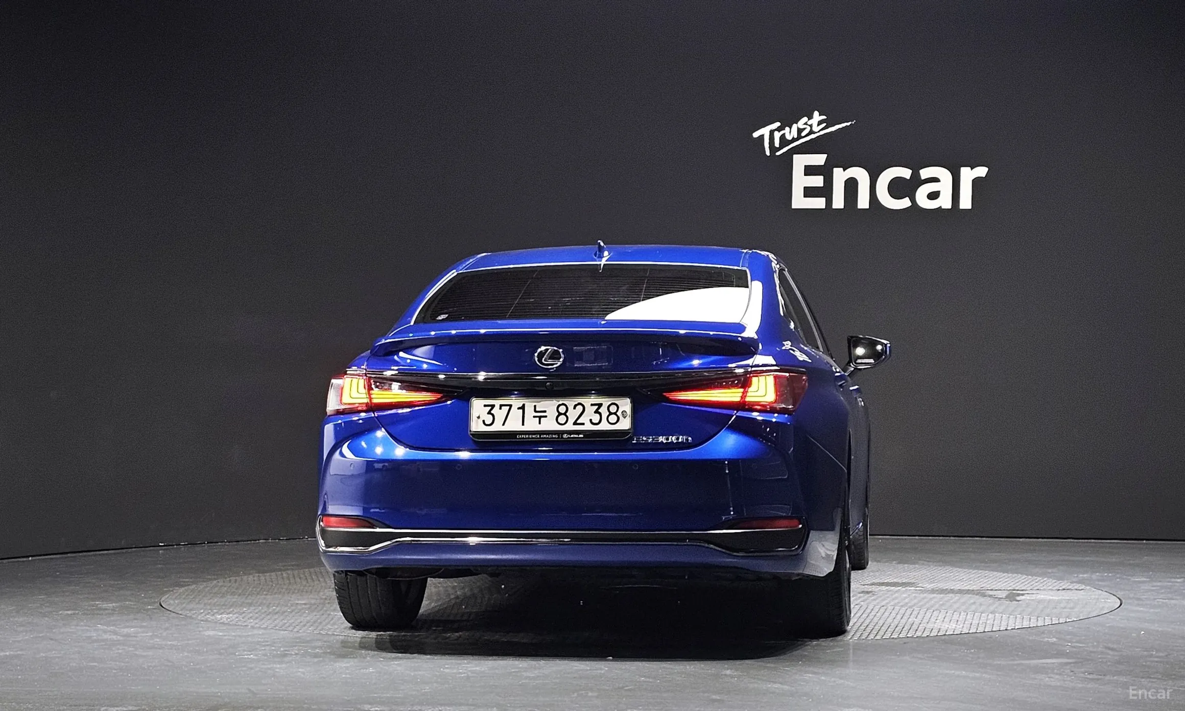 Lexus ES300h 7th Generation превью 4