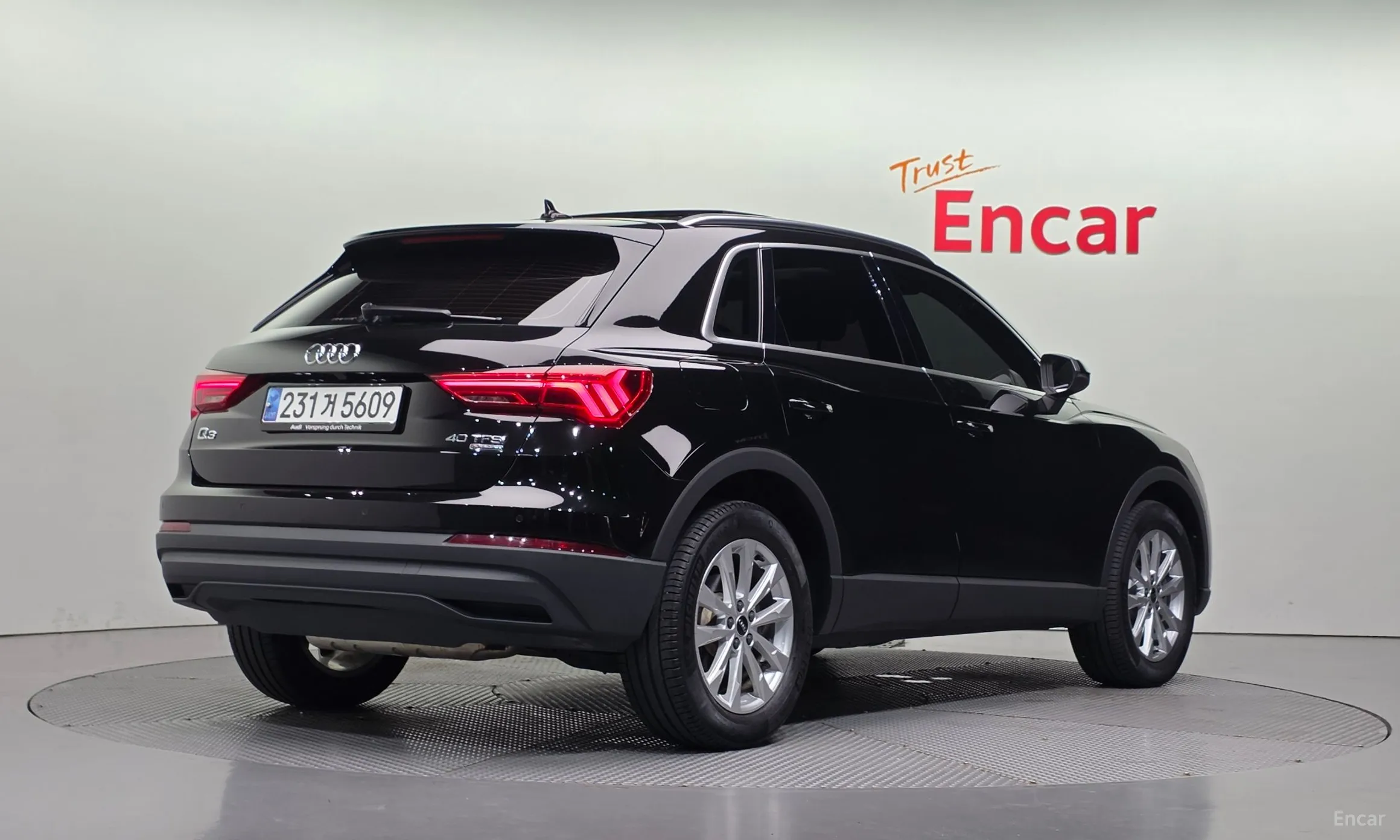 Audi Q3 (F3)
