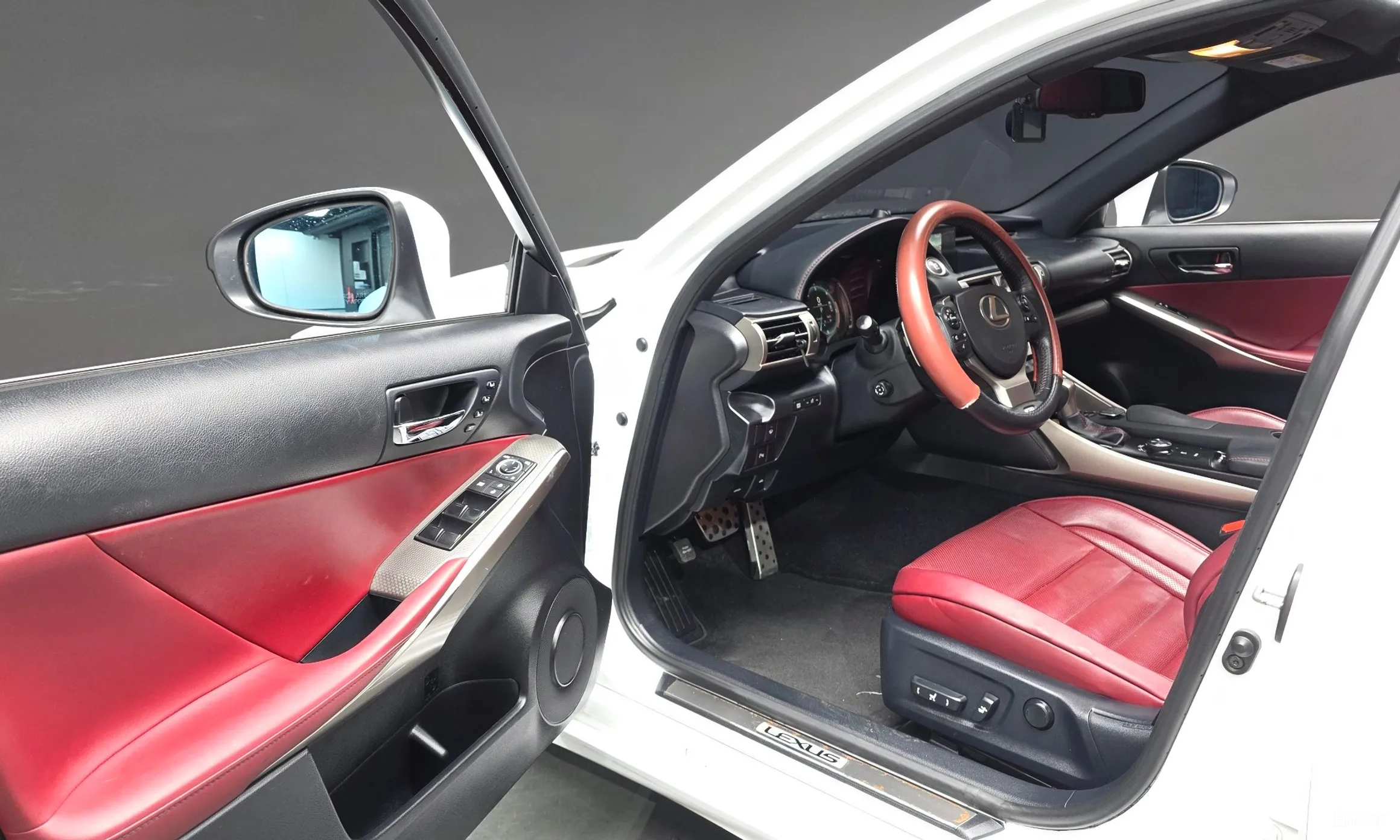 Lexus New IS250 превью 10