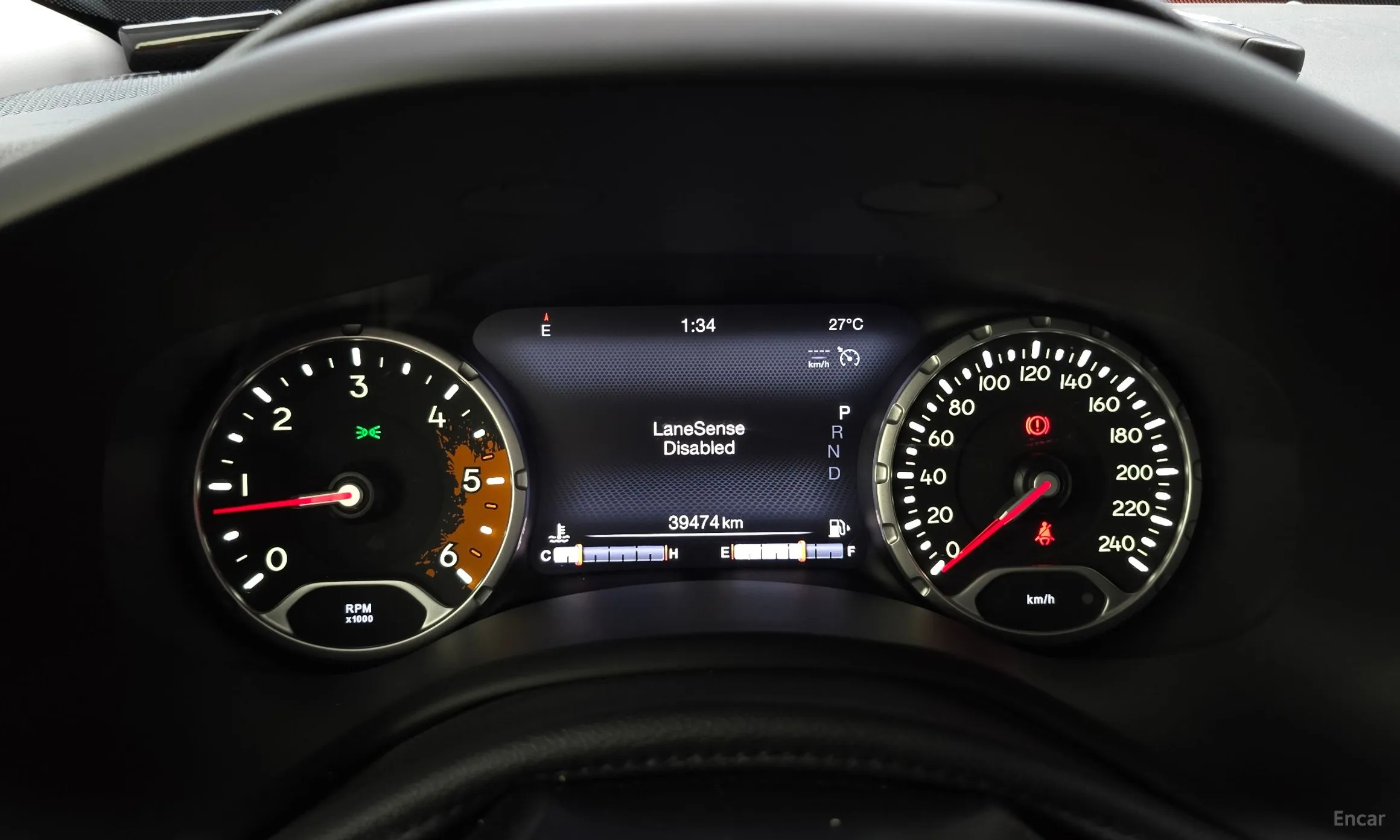 Jeep Renegade превью 8