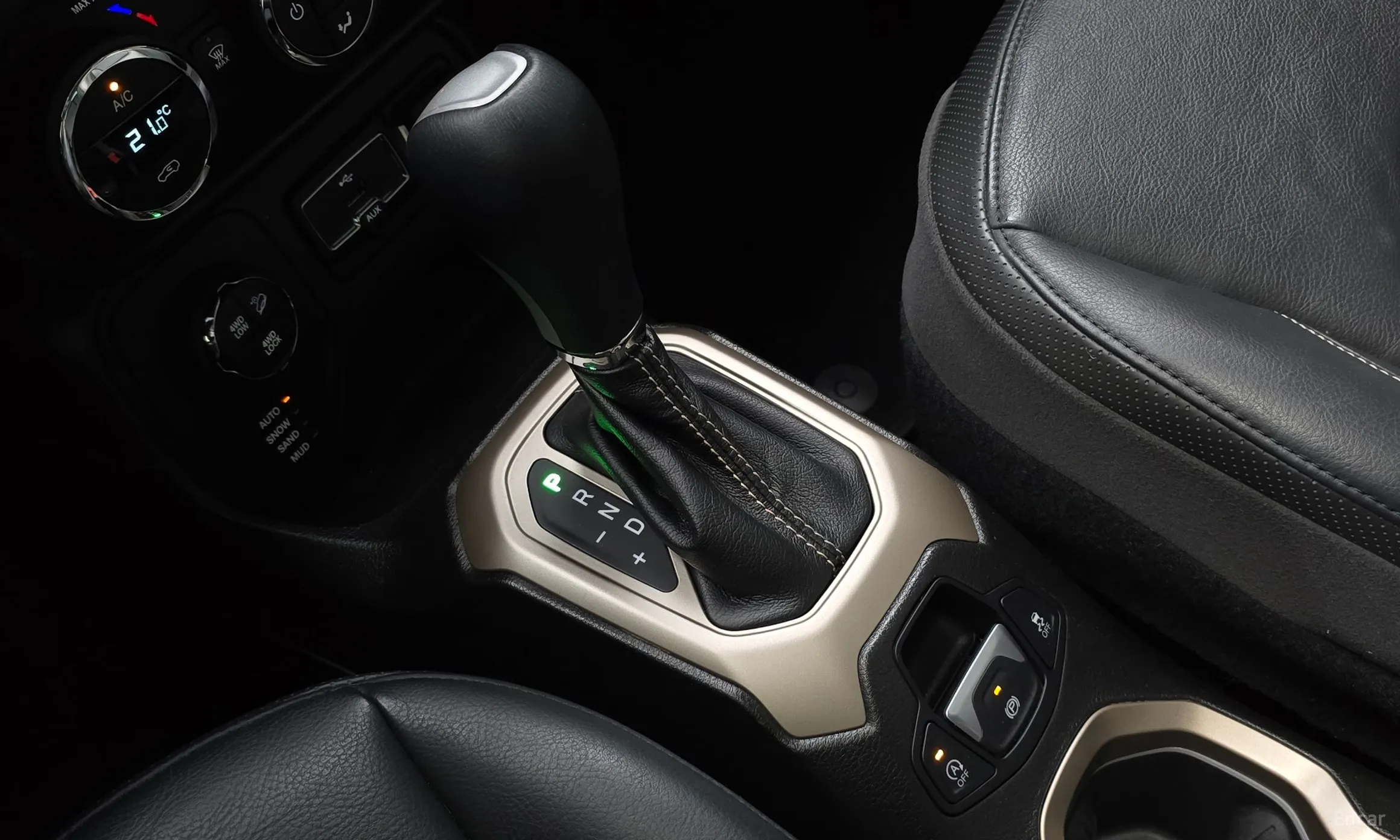 Jeep Renegade превью 9