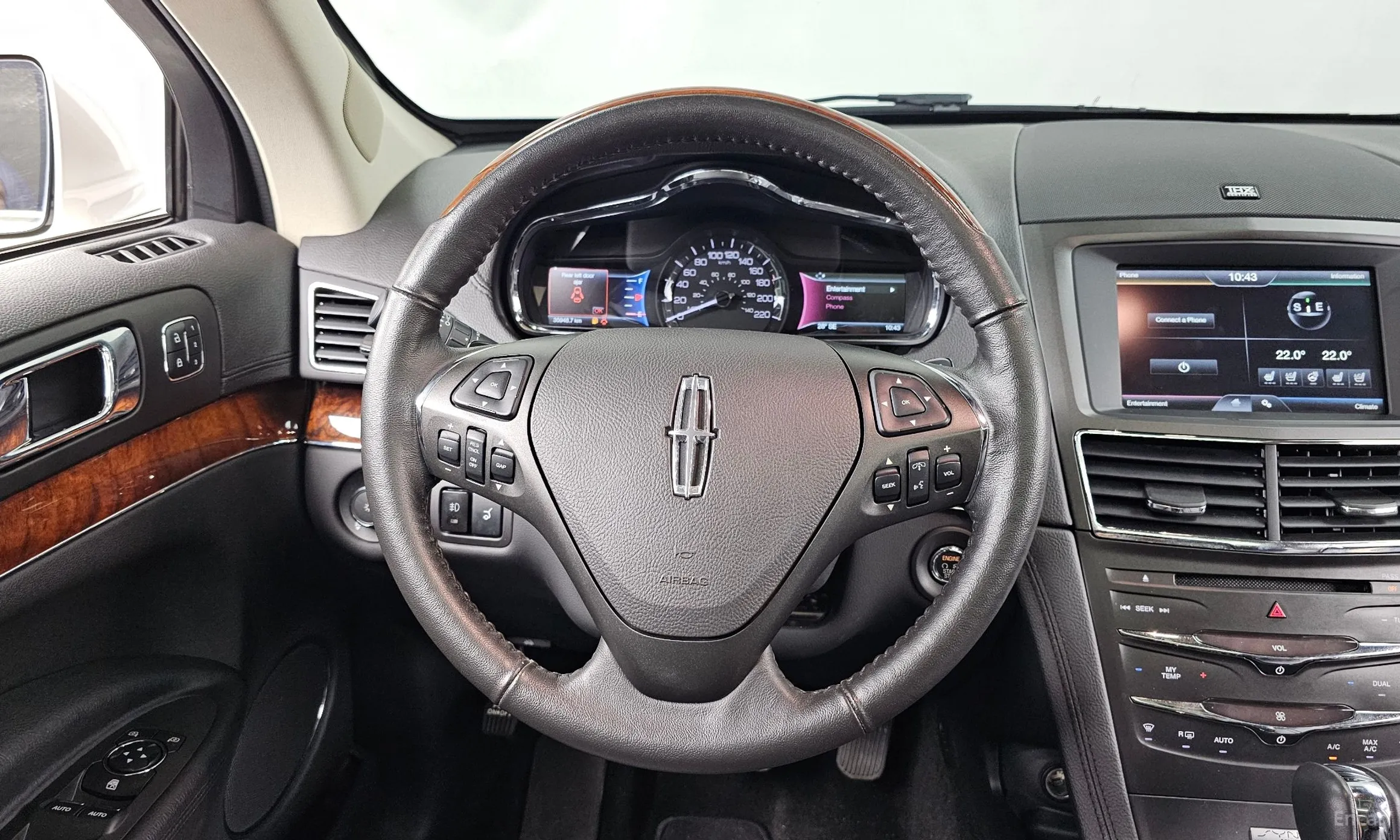 Lincoln MKT превью 13