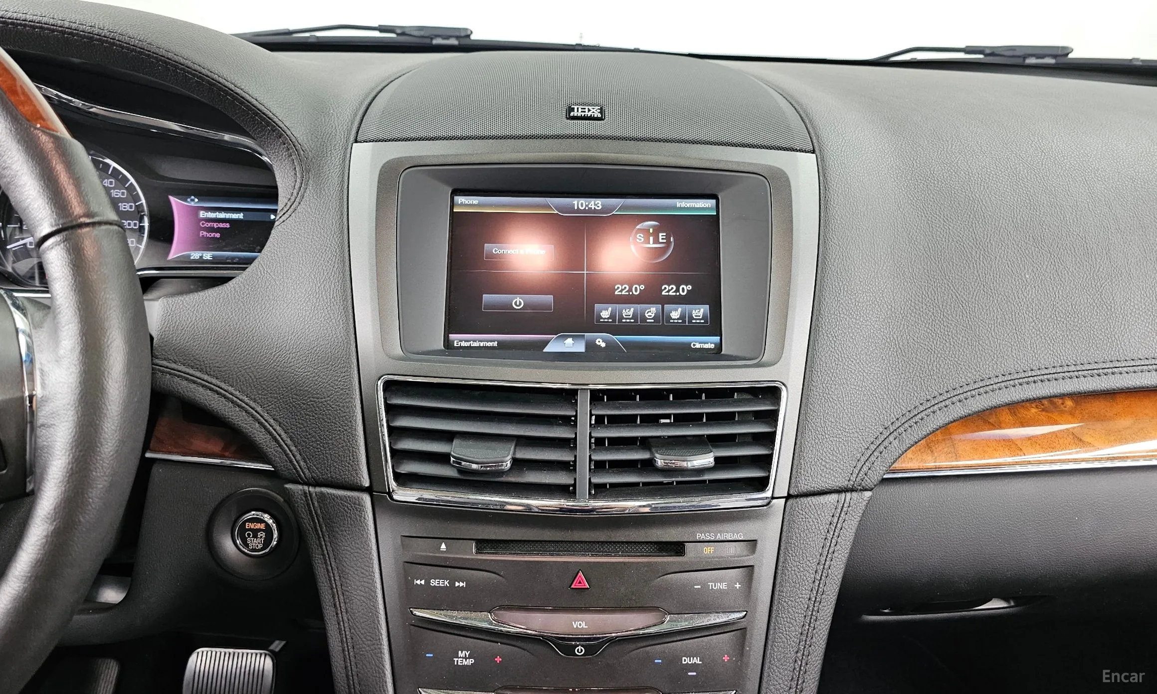Lincoln MKT превью 14