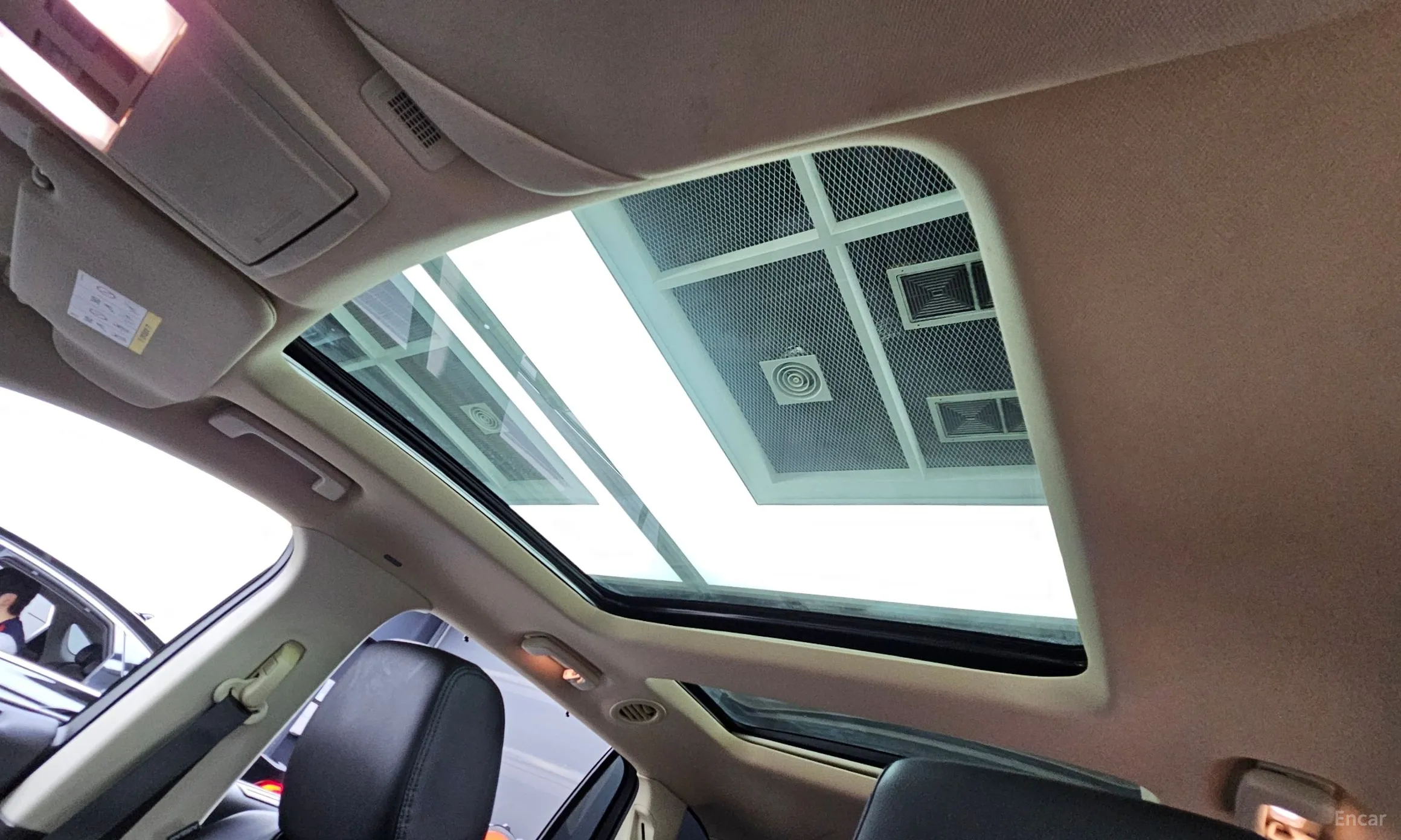 Lincoln MKT превью 18
