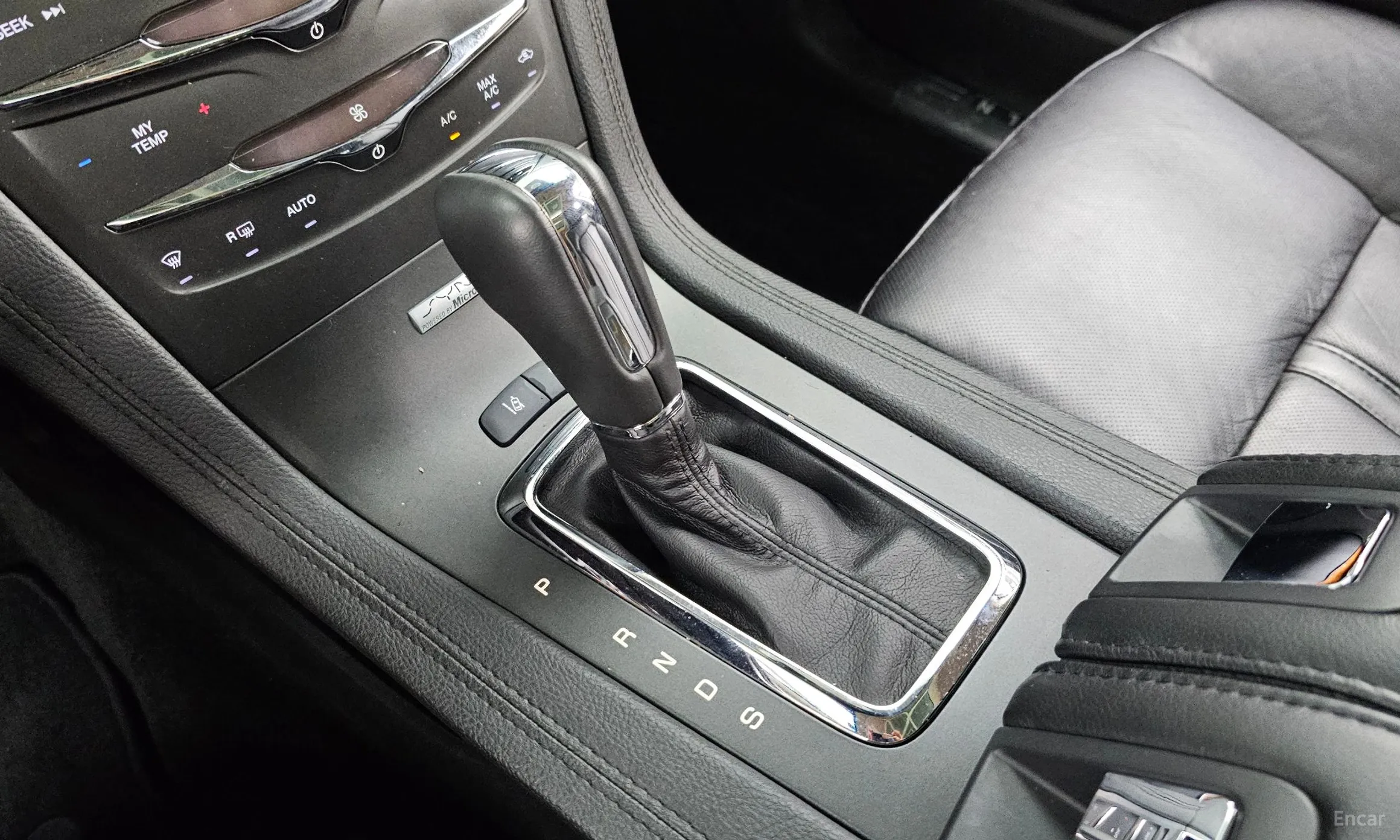 Lincoln MKT превью 9