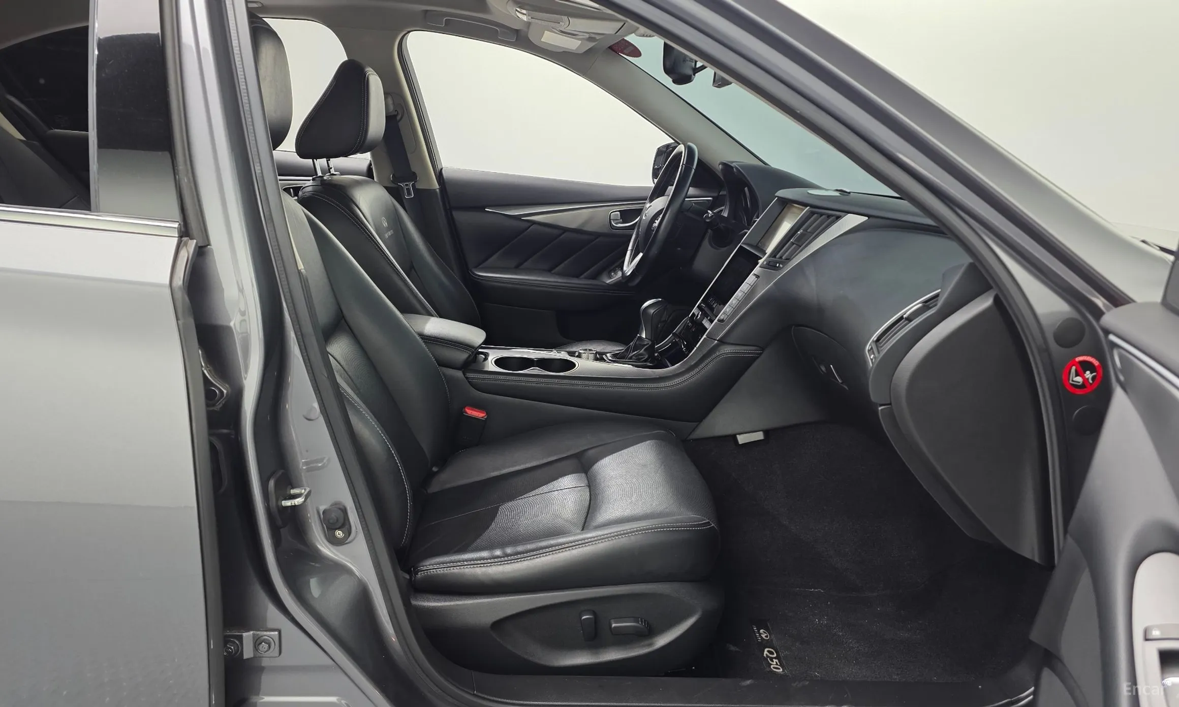 Infiniti Q50 превью 11