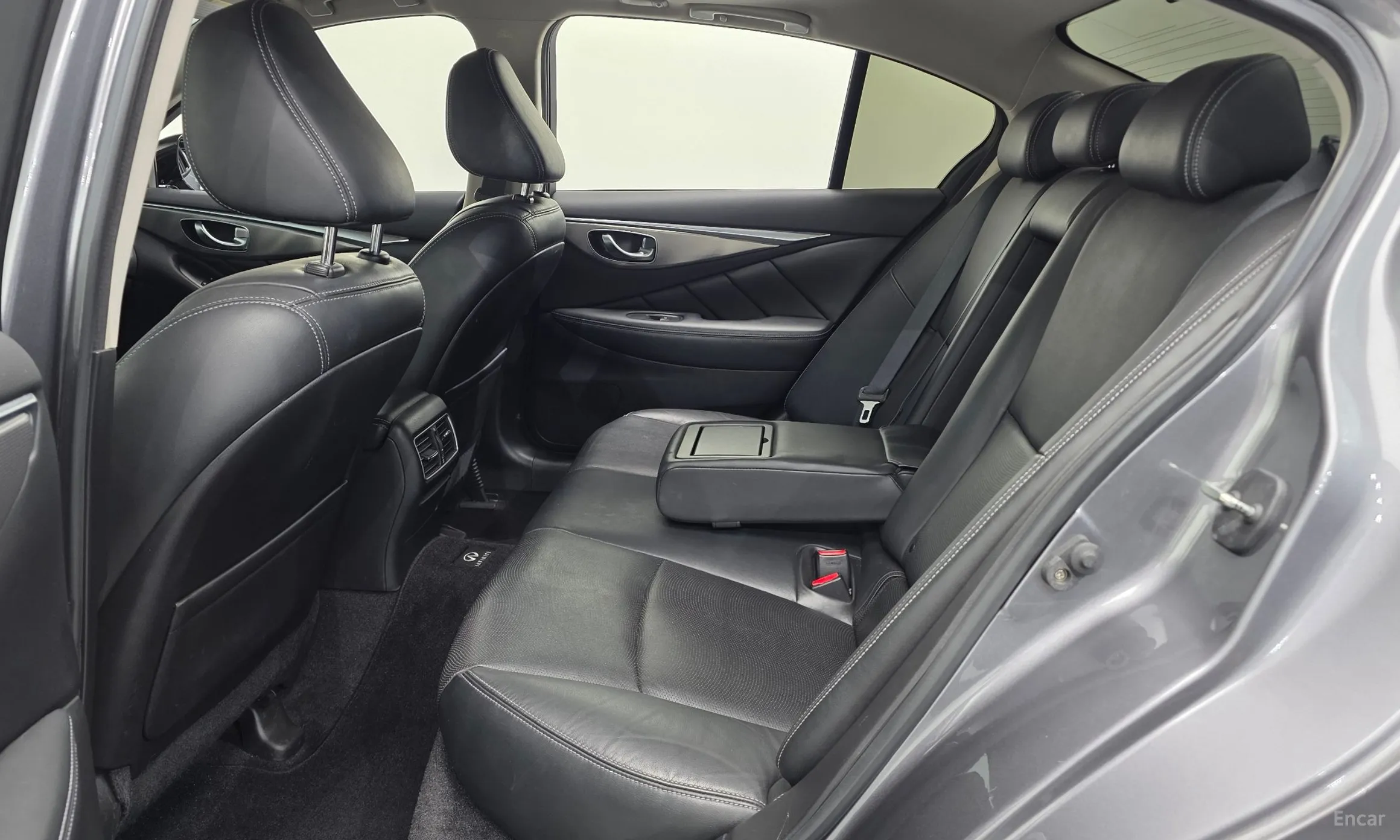 Infiniti Q50 превью 12