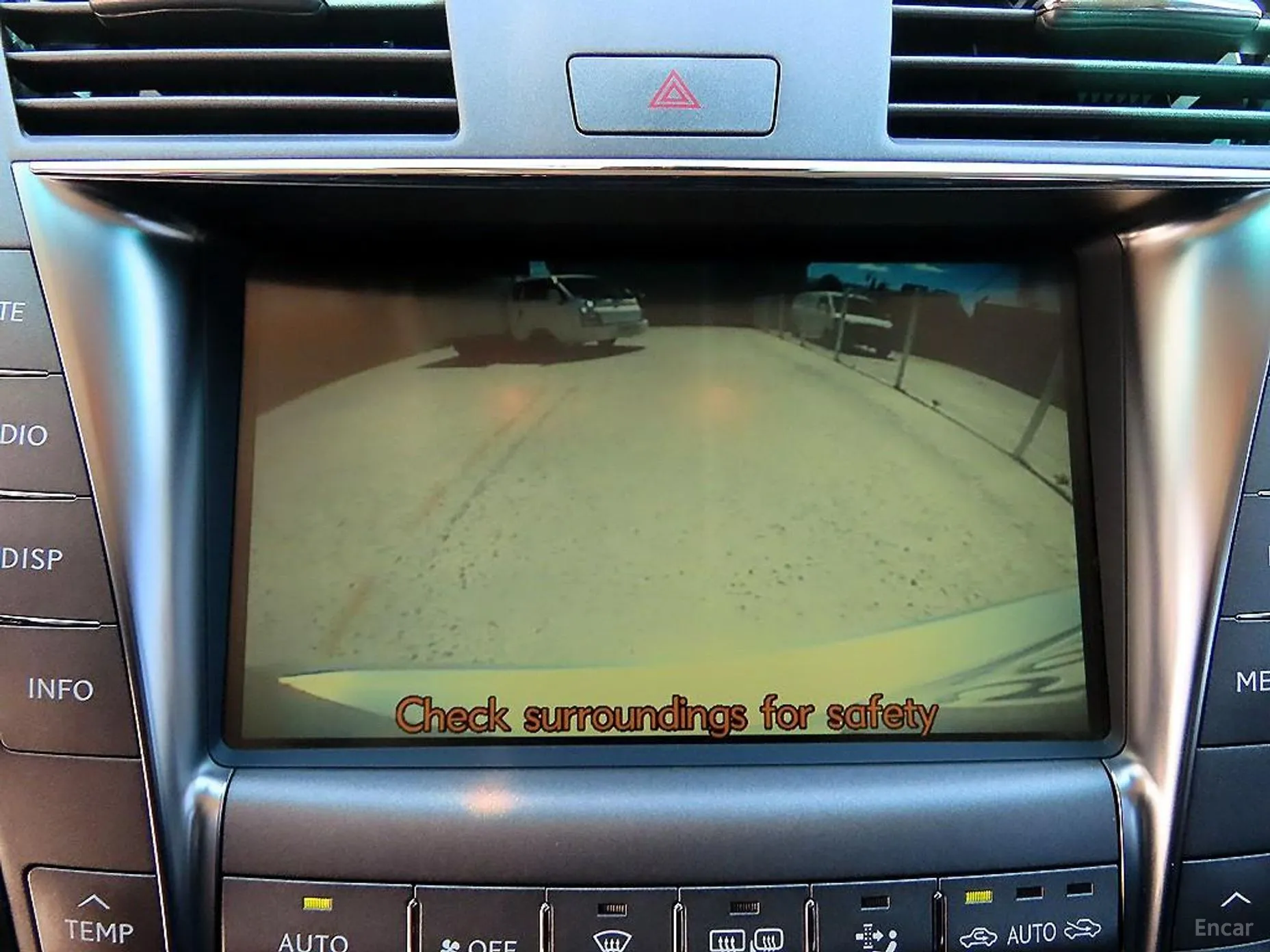 Lexus LS600hL превью 14