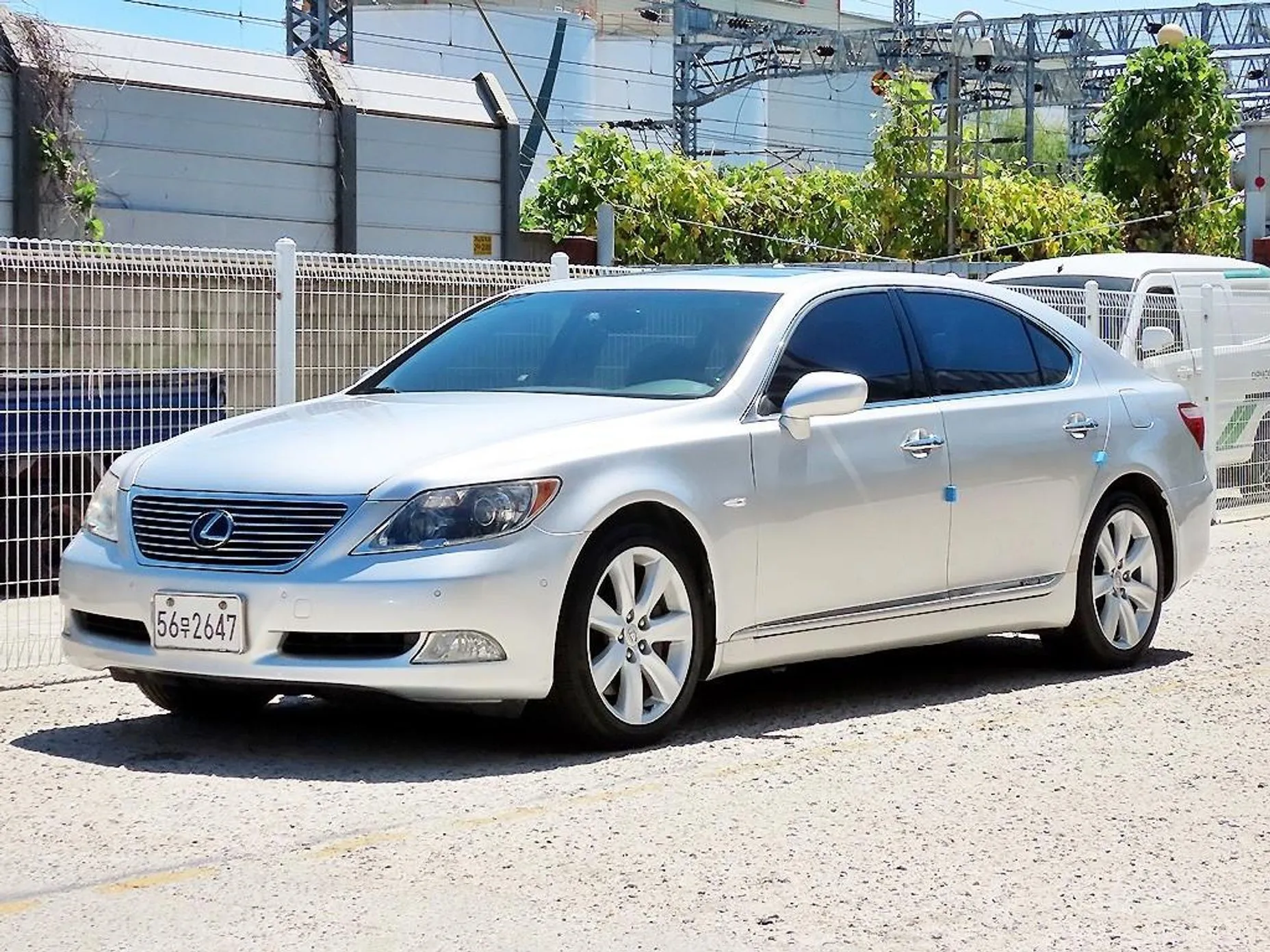 Lexus LS600hL