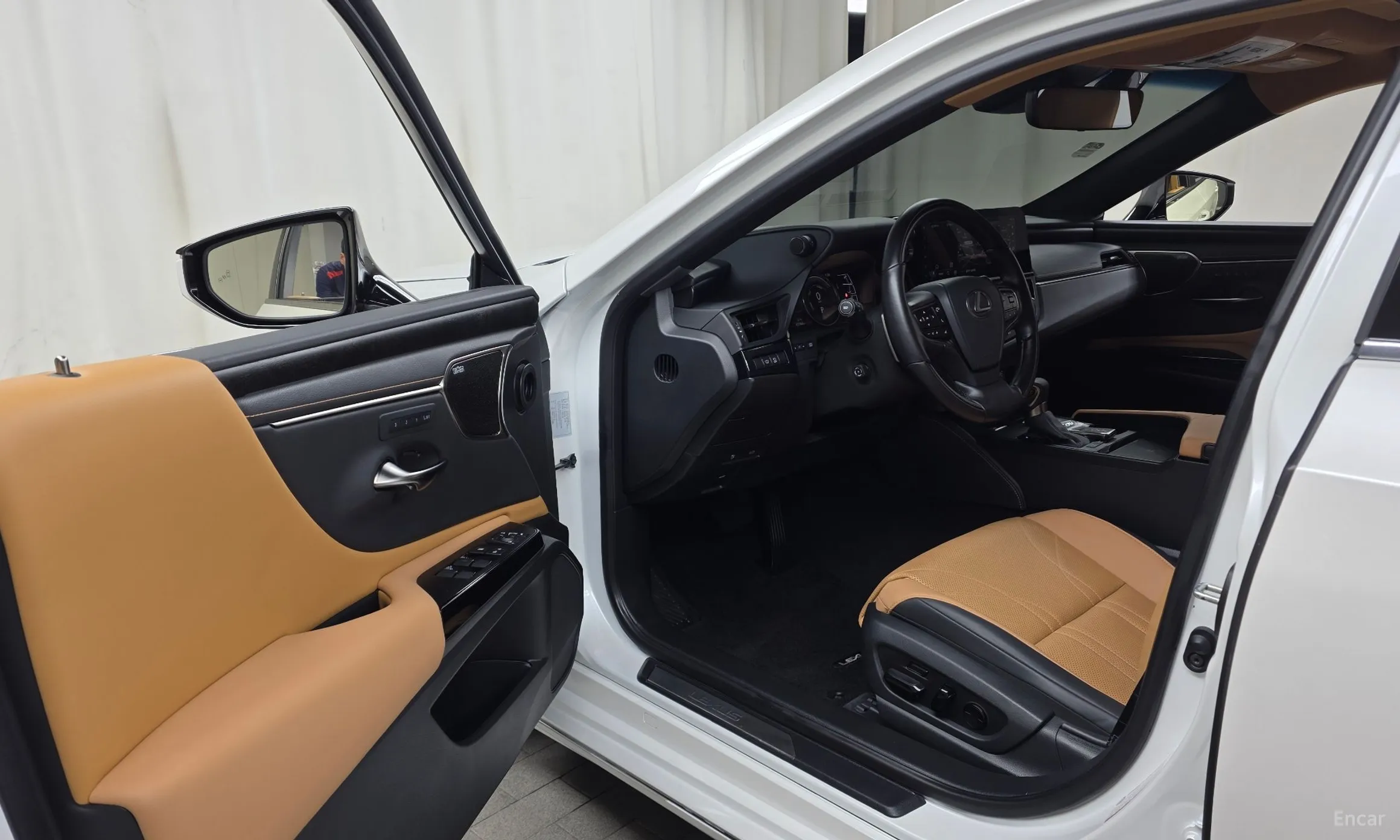 Lexus ES300h 7th Generation превью 10