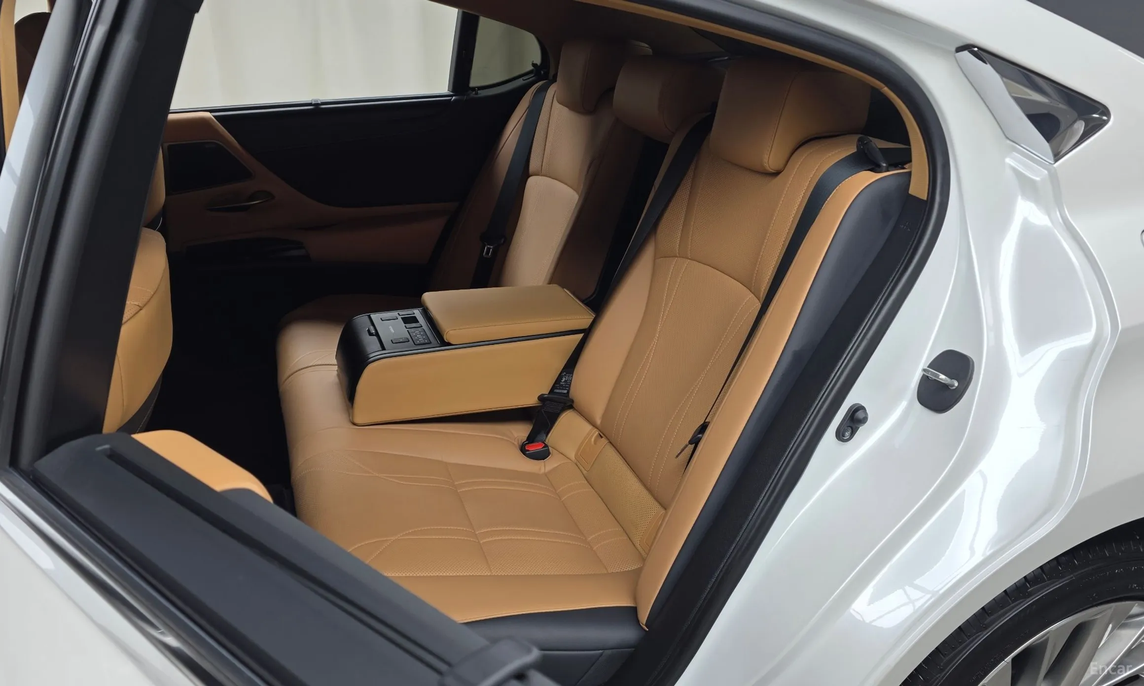 Lexus ES300h 7th Generation превью 12
