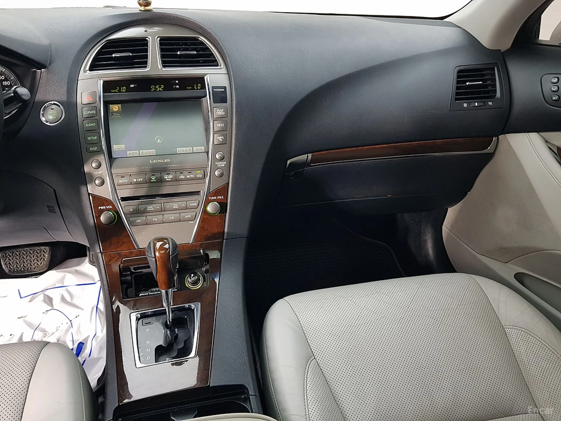 Lexus ES350 превью 10