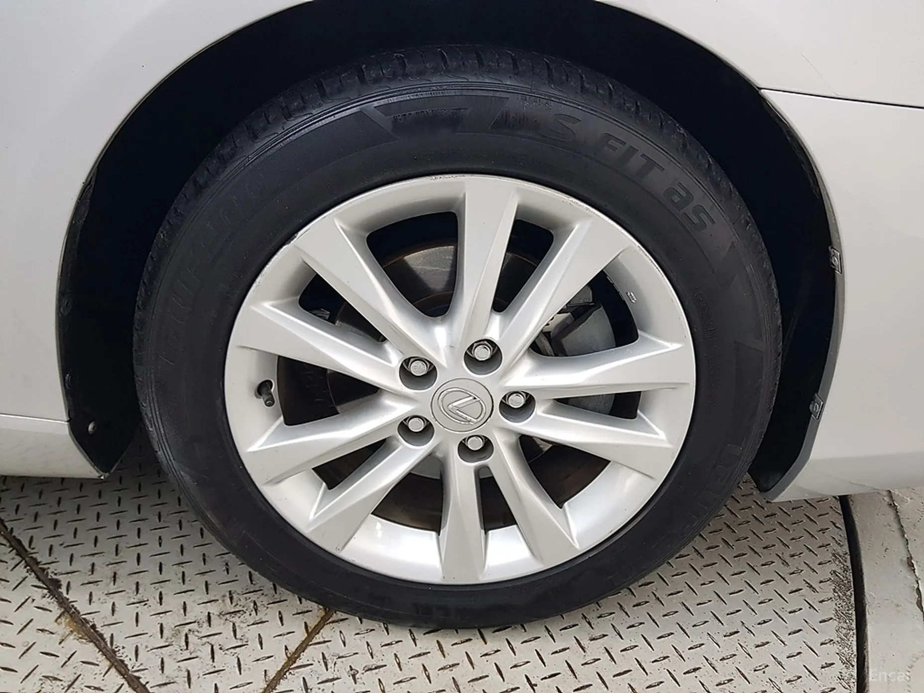 Lexus ES350 превью 20