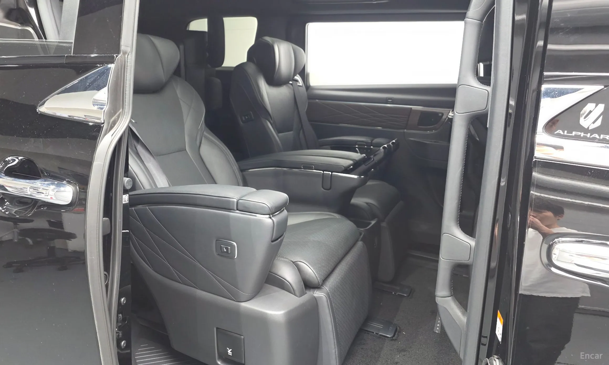 Toyota Alphard 4th Generation превью 11