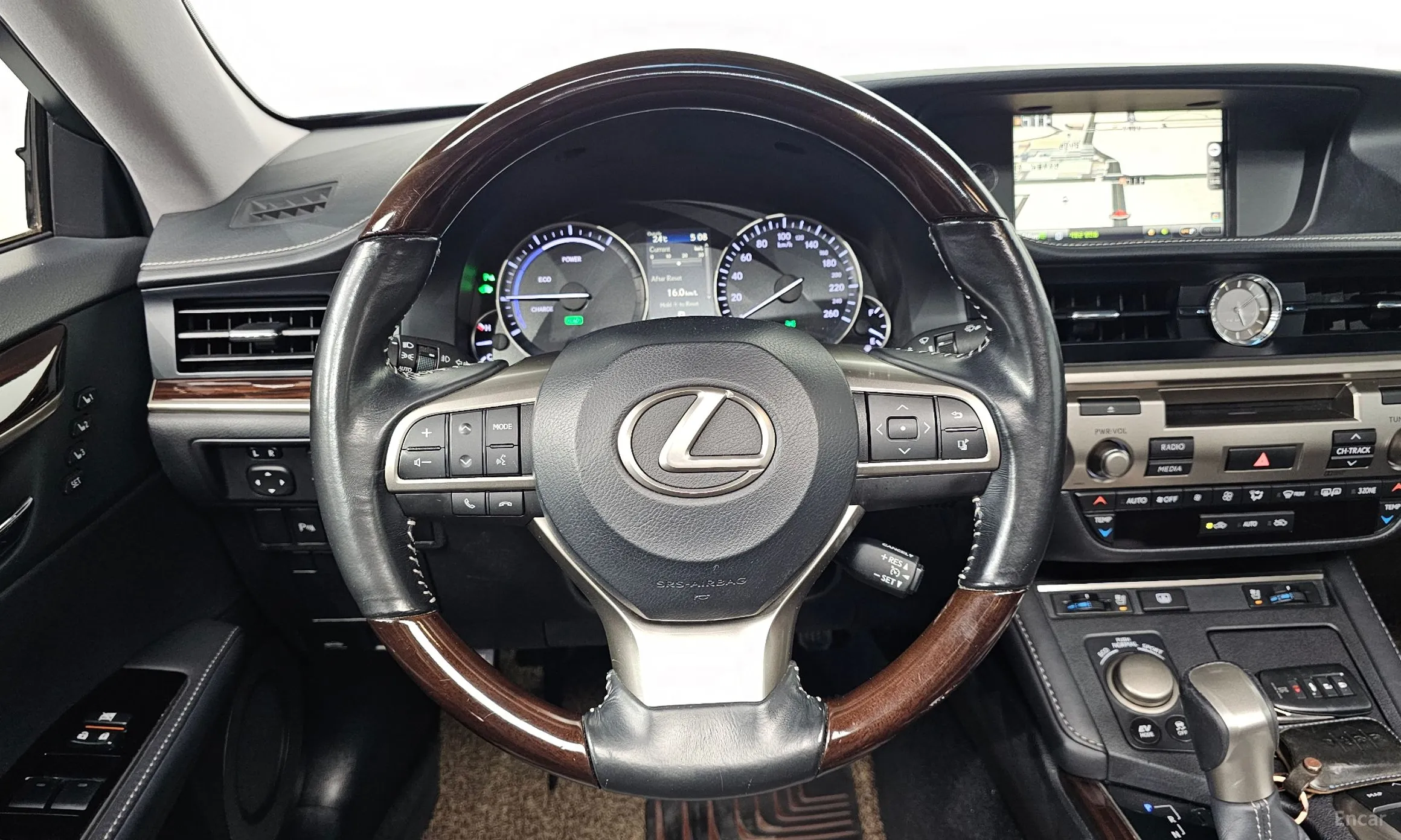 Lexus New ES300h превью 13