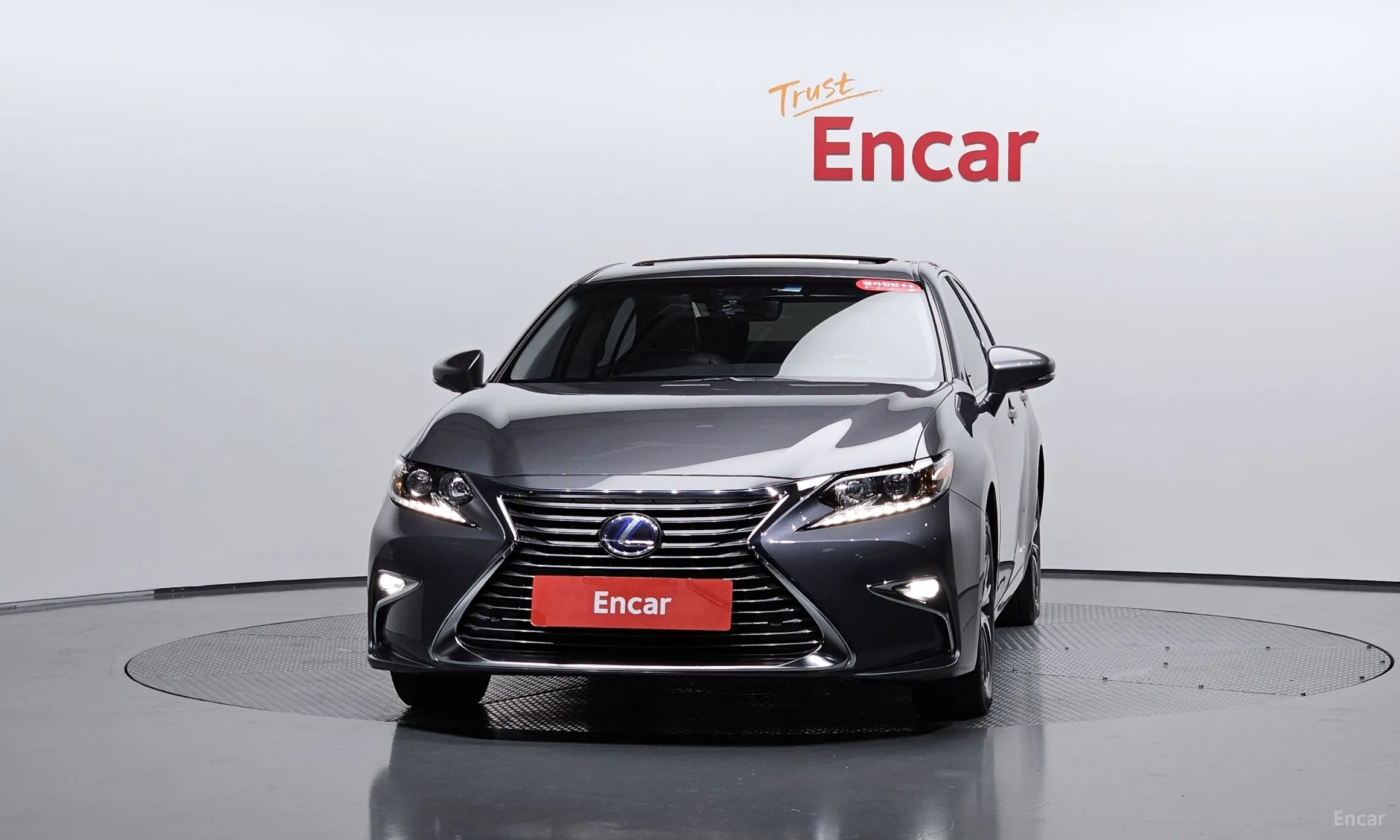 Lexus New ES300h превью 3