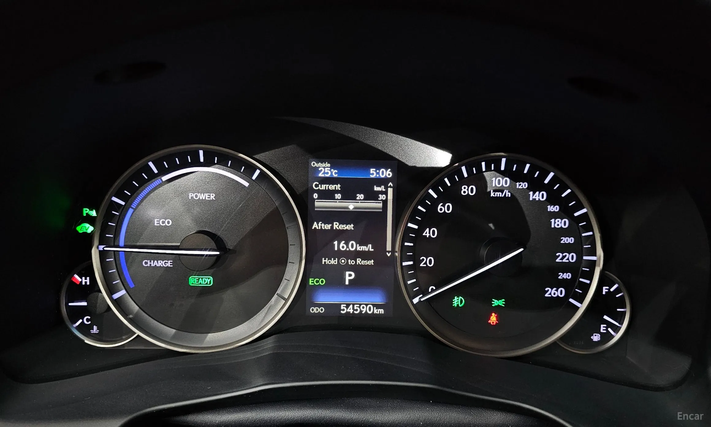 Lexus New ES300h превью 8