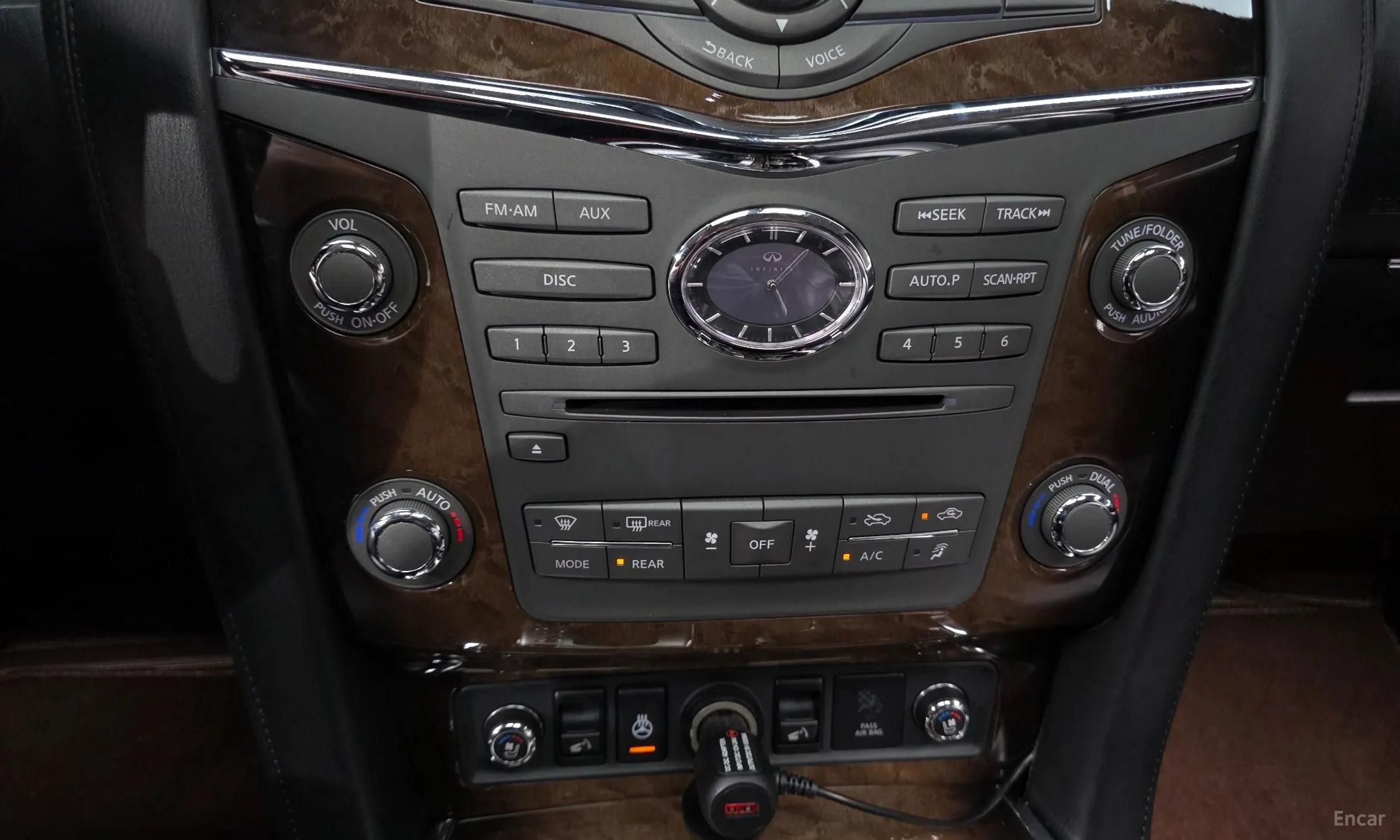 Infiniti QX56 превью 17