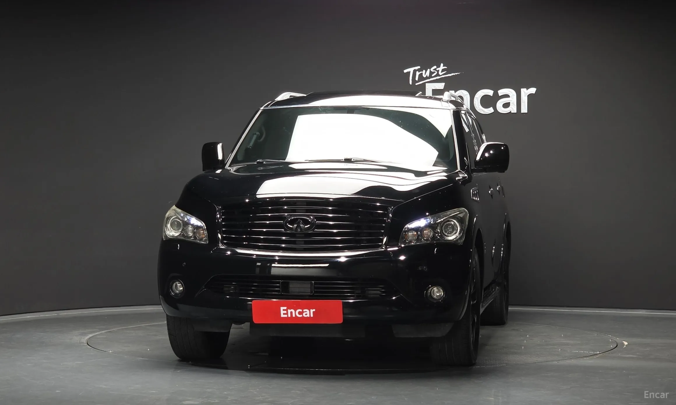 Infiniti QX56 превью 3