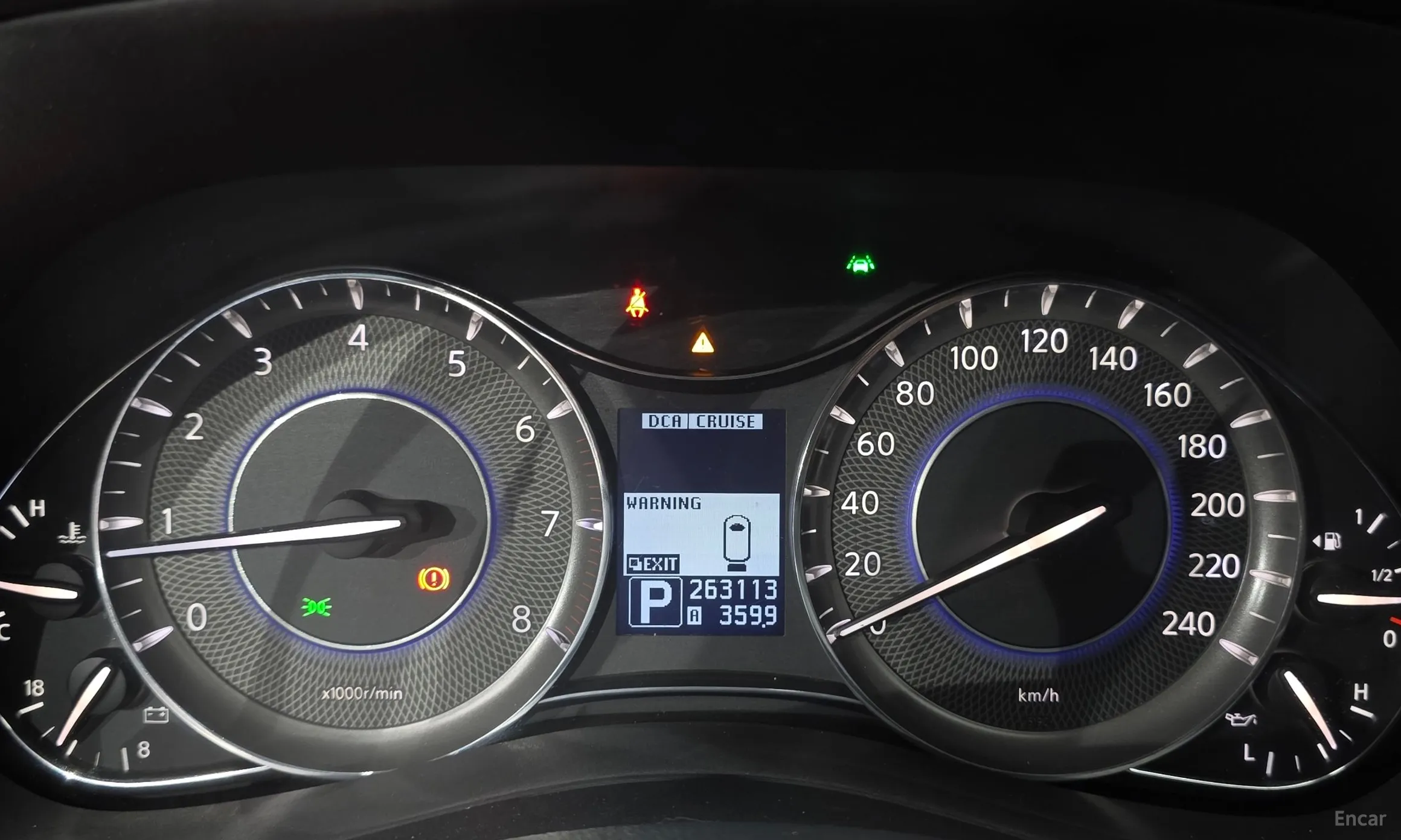 Infiniti QX56 превью 8