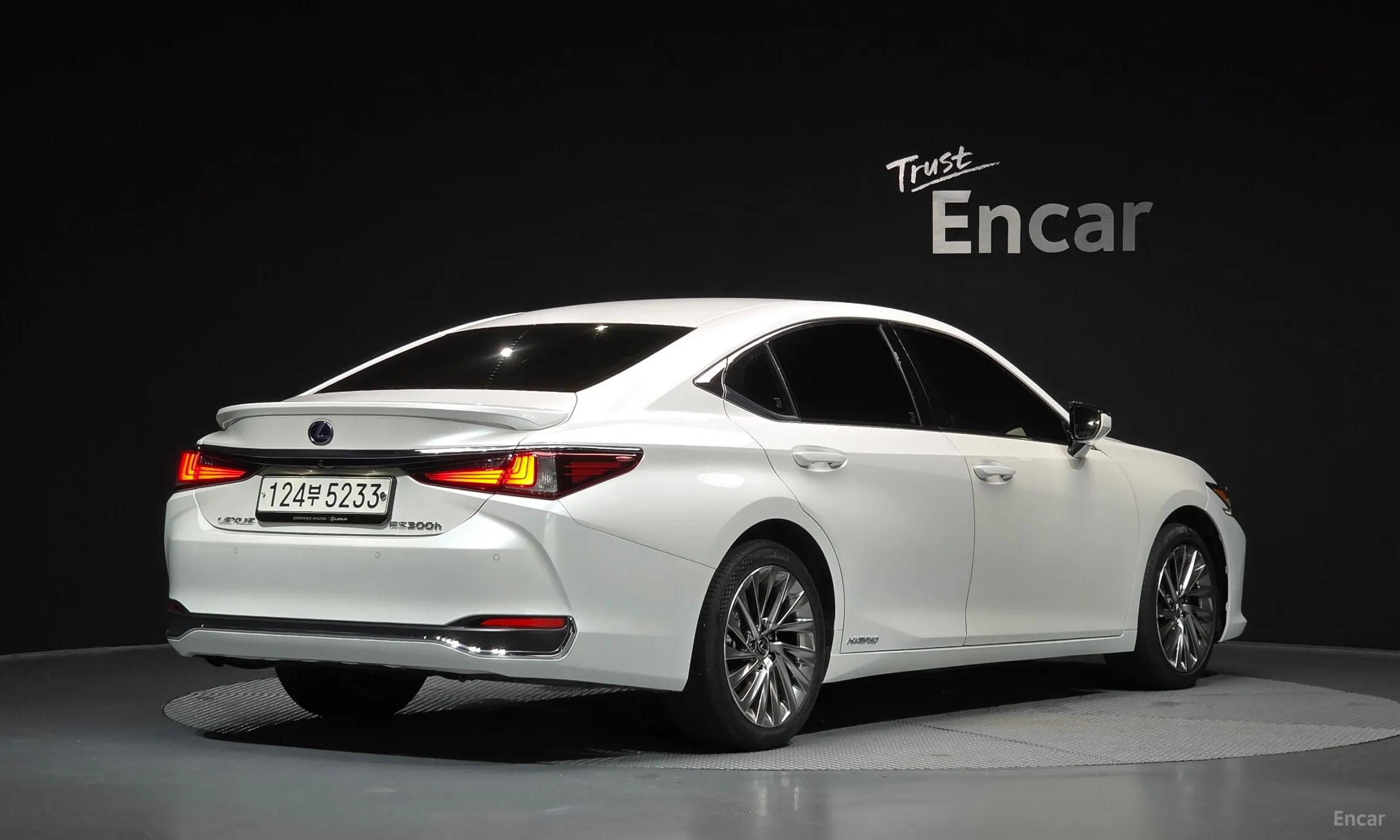 Lexus ES300h 7th Generation