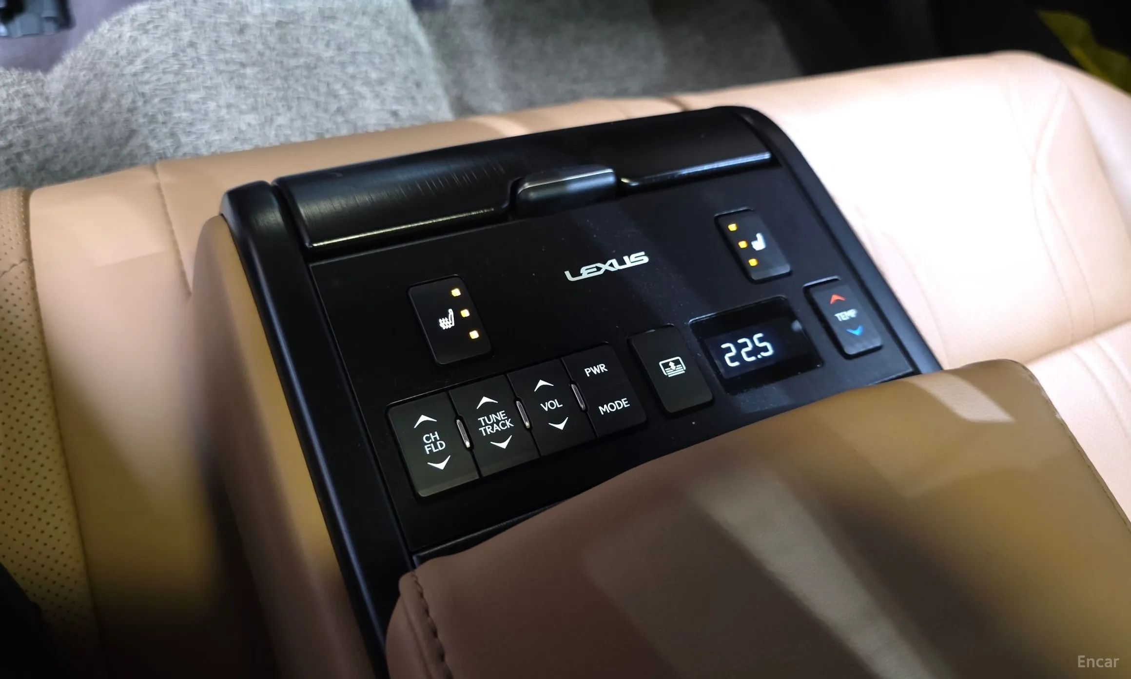 Lexus ES300h 7th Generation превью 18