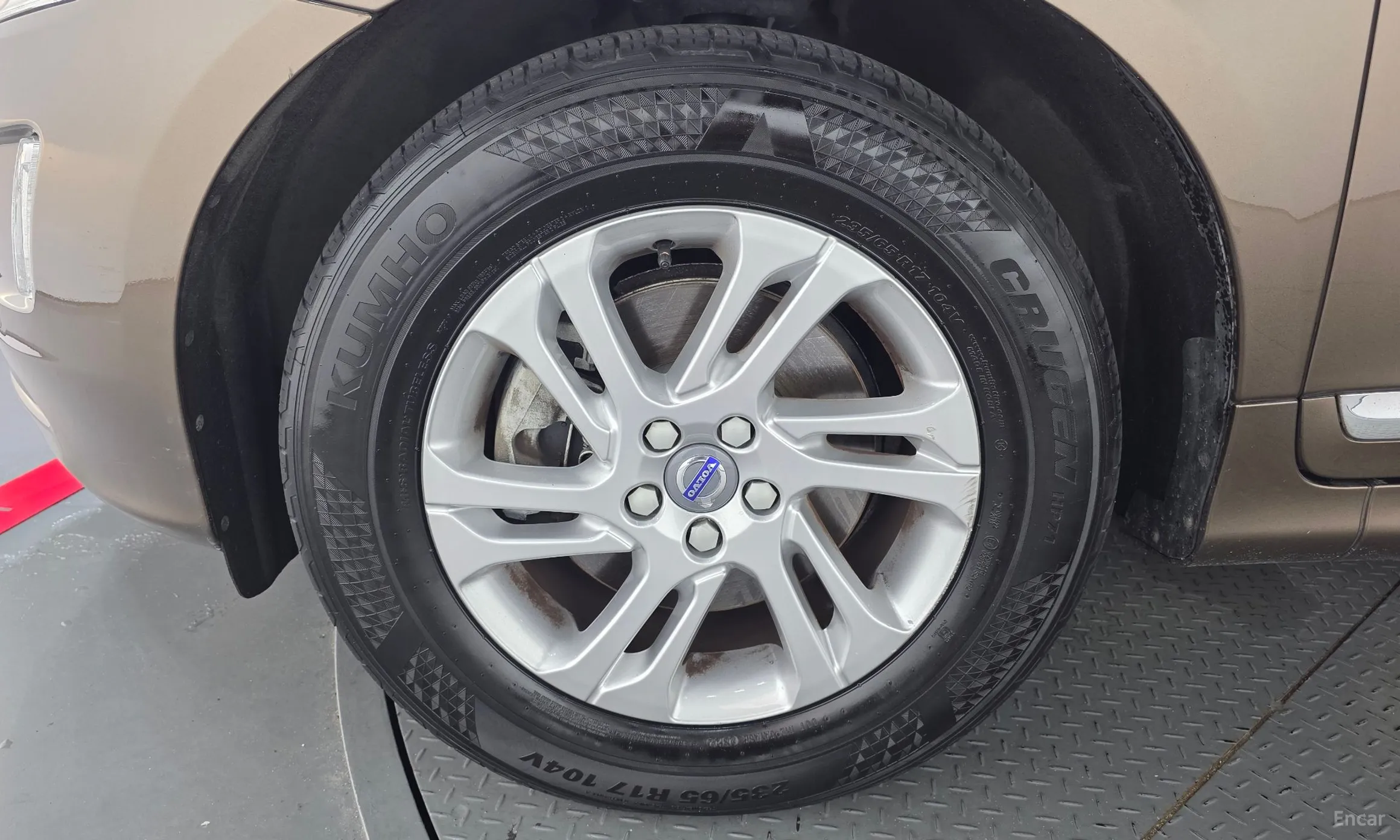 Volvo XC60 превью 5