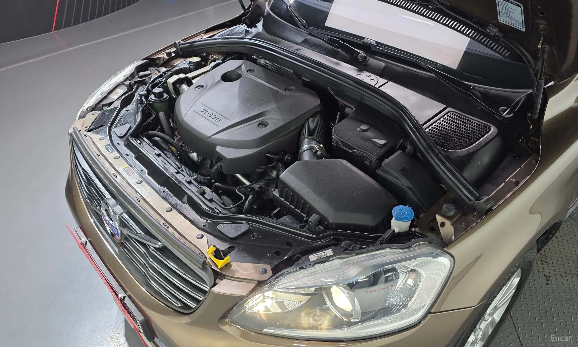 Volvo XC60 превью 6