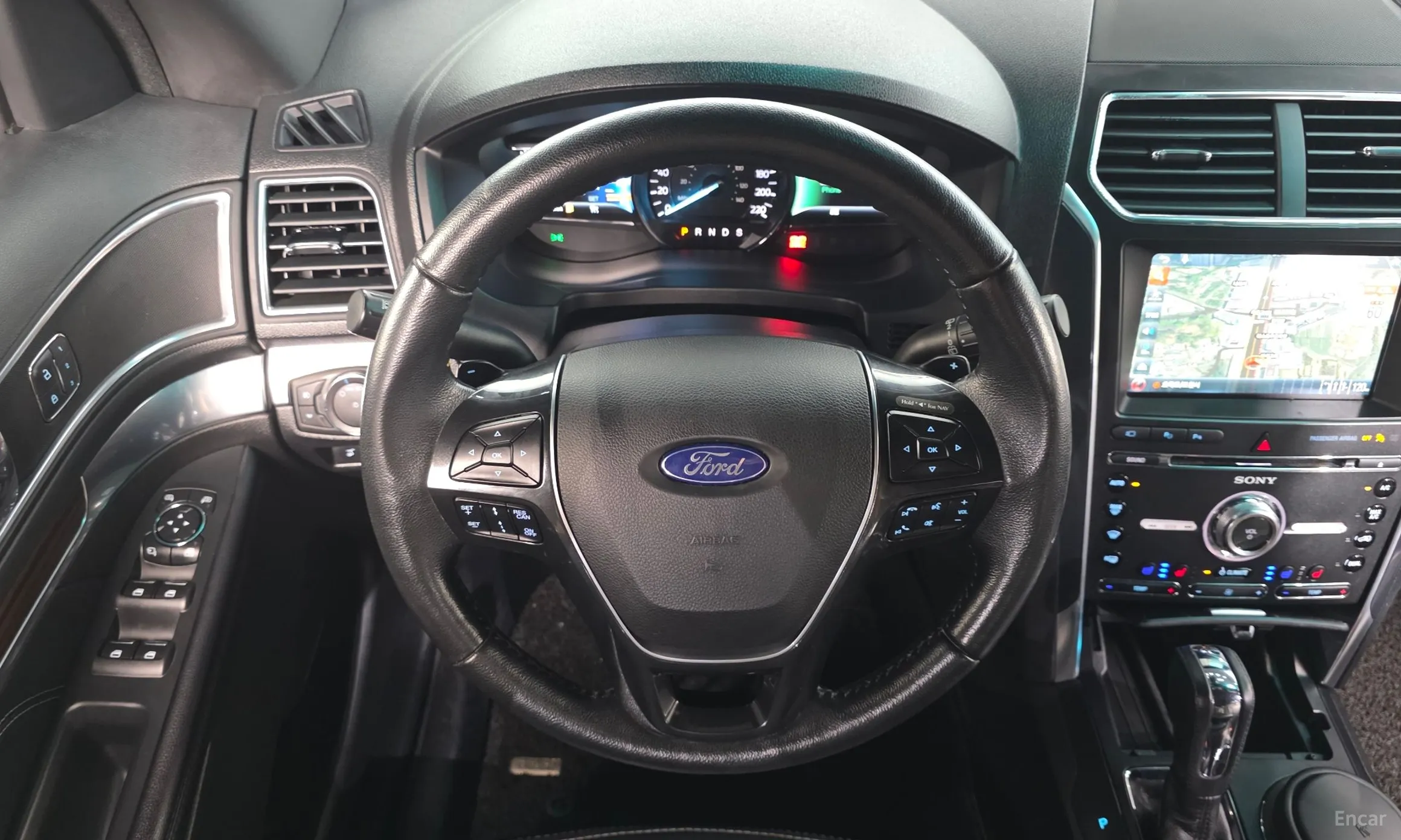Ford Explorer превью 13
