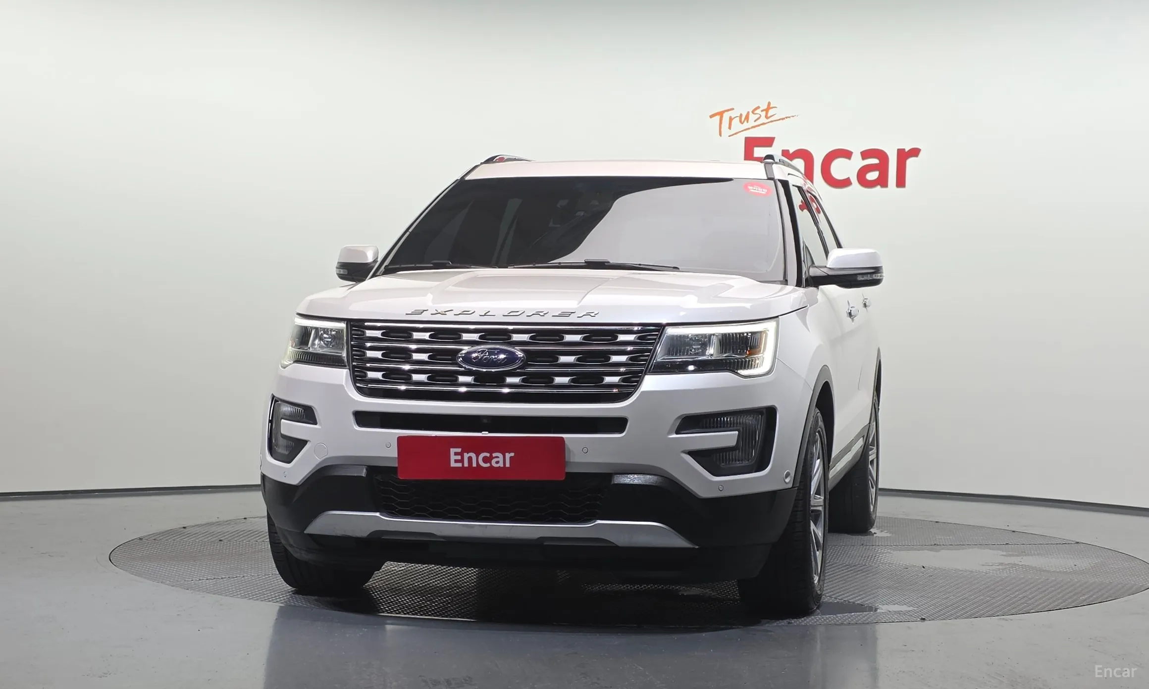 Ford Explorer превью 3