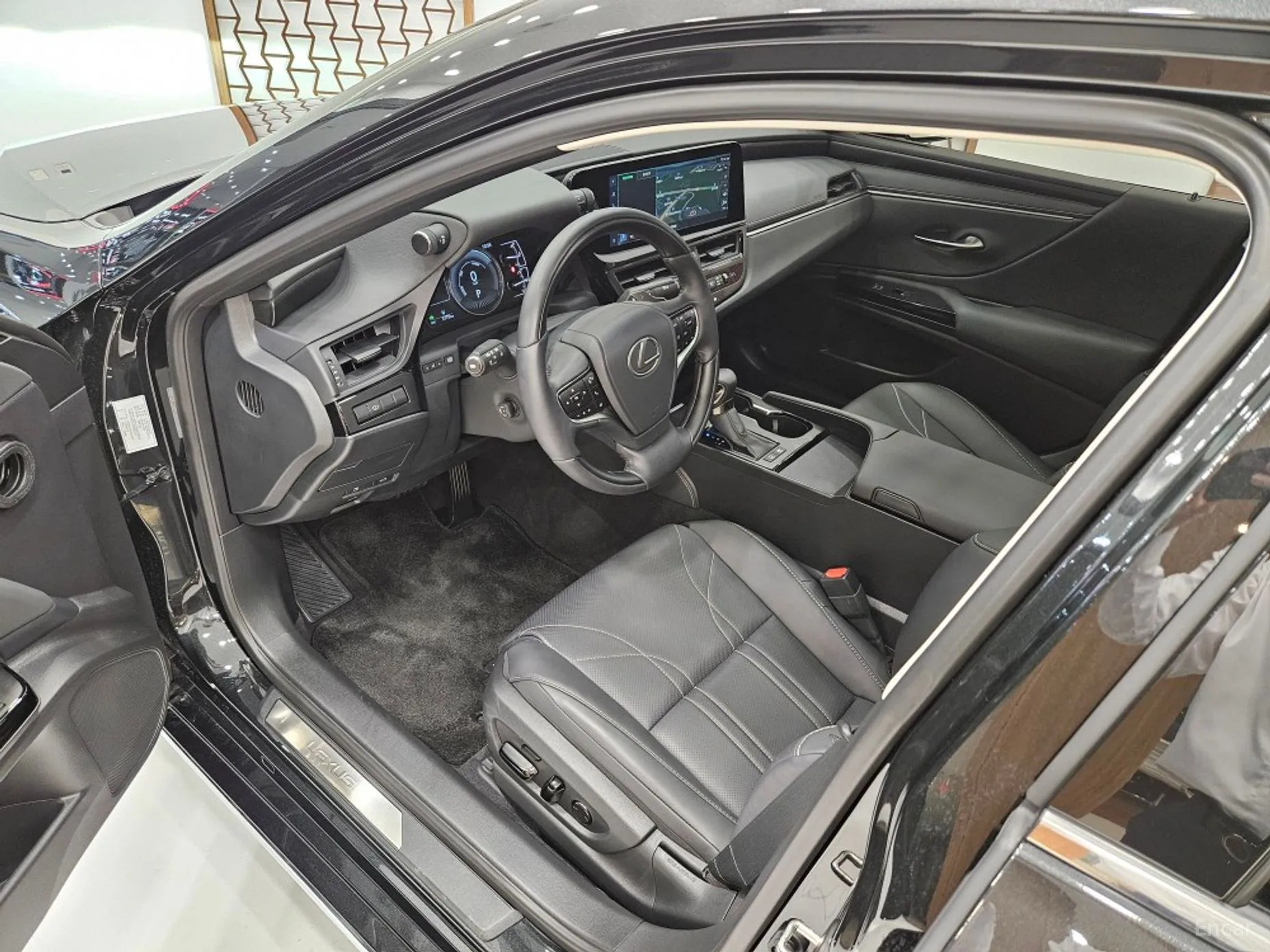 Lexus ES300h 7th Generation превью 13