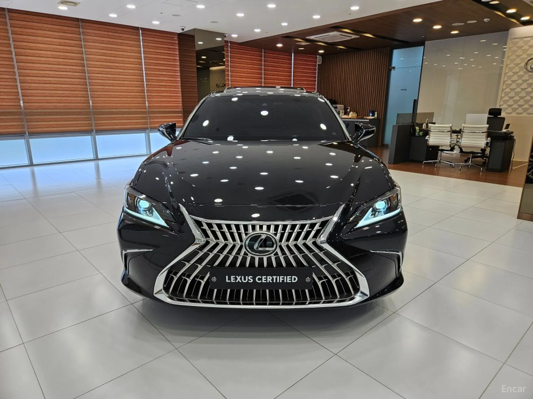 Lexus ES300h 7th Generation превью 3