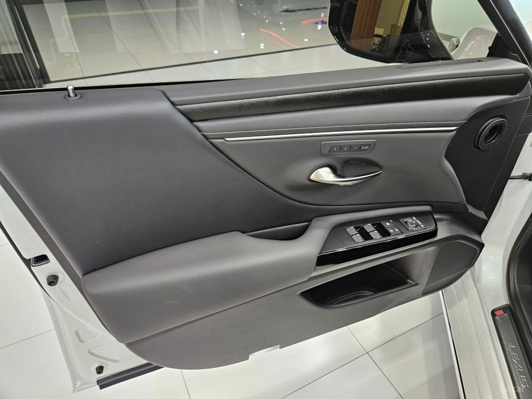 Lexus ES300h 7th Generation превью 14