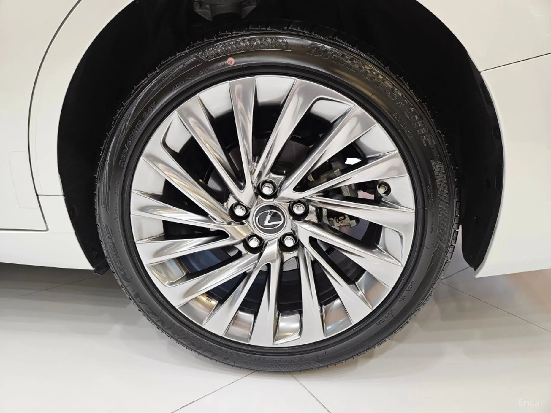 Lexus ES300h 7th Generation превью 6