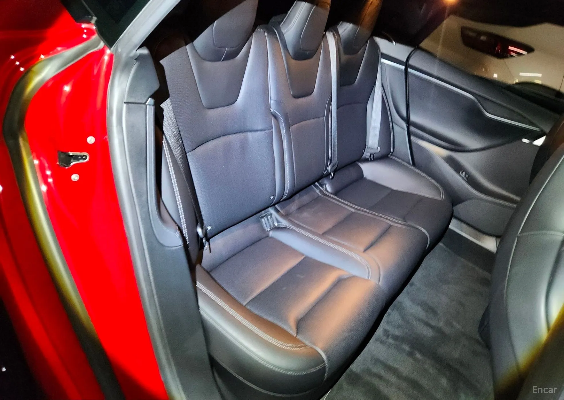 Tesla Model S превью 10