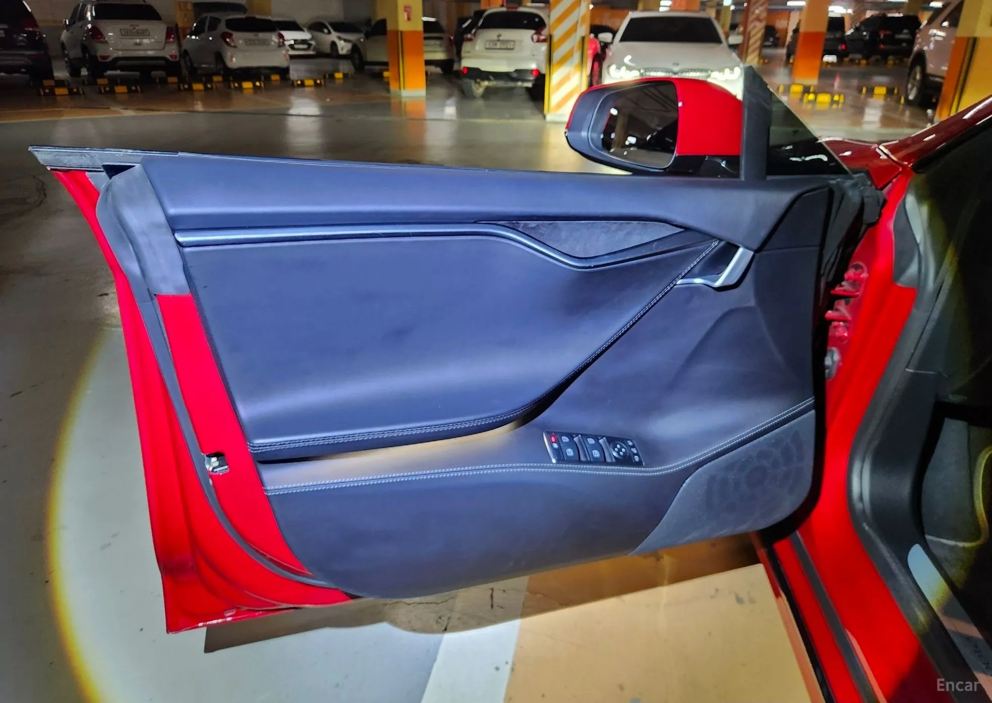 Tesla Model S превью 15